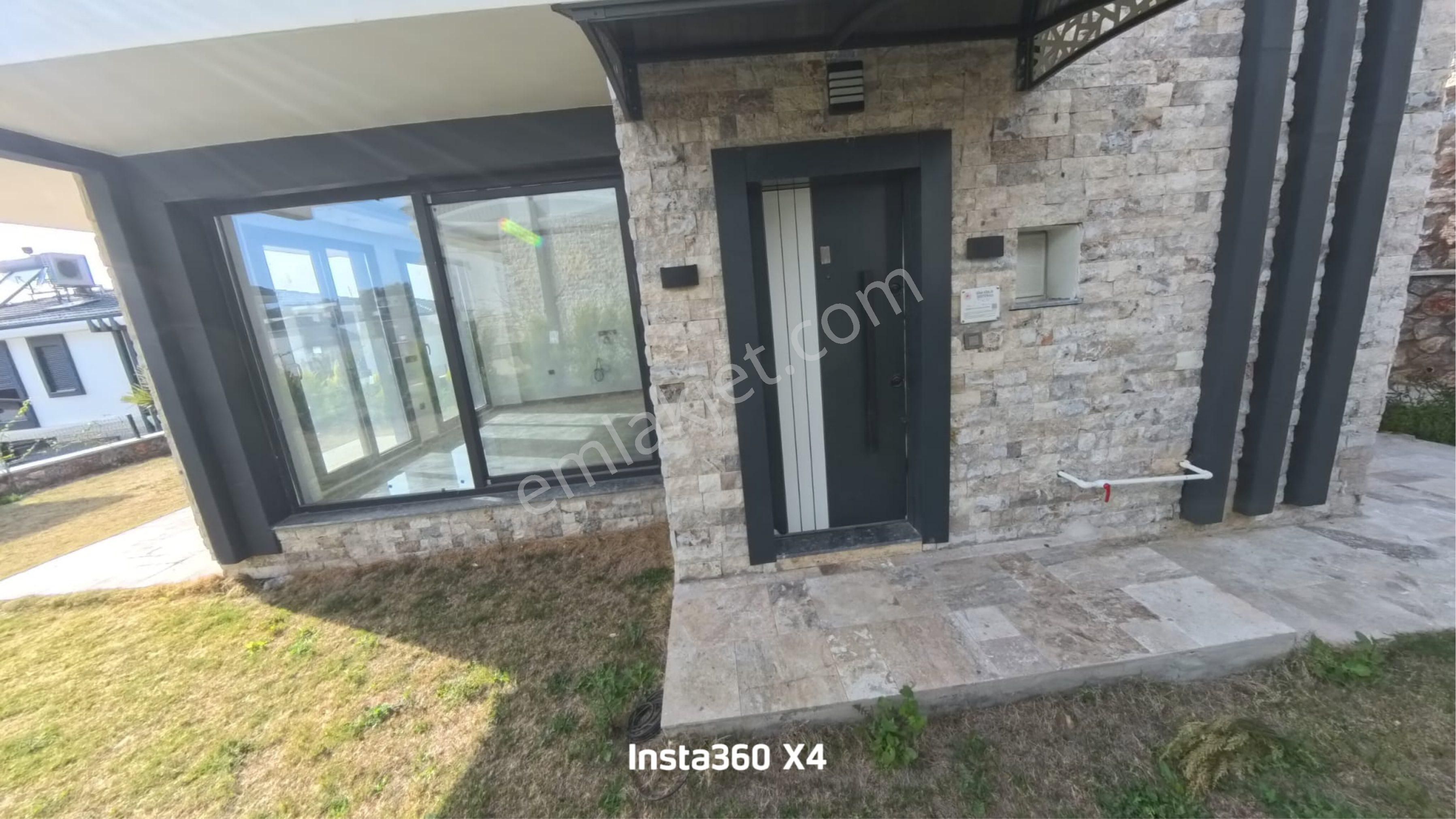 Havuzlu Özel Sitede Müstakil 3+1 Villa - Görsel 7