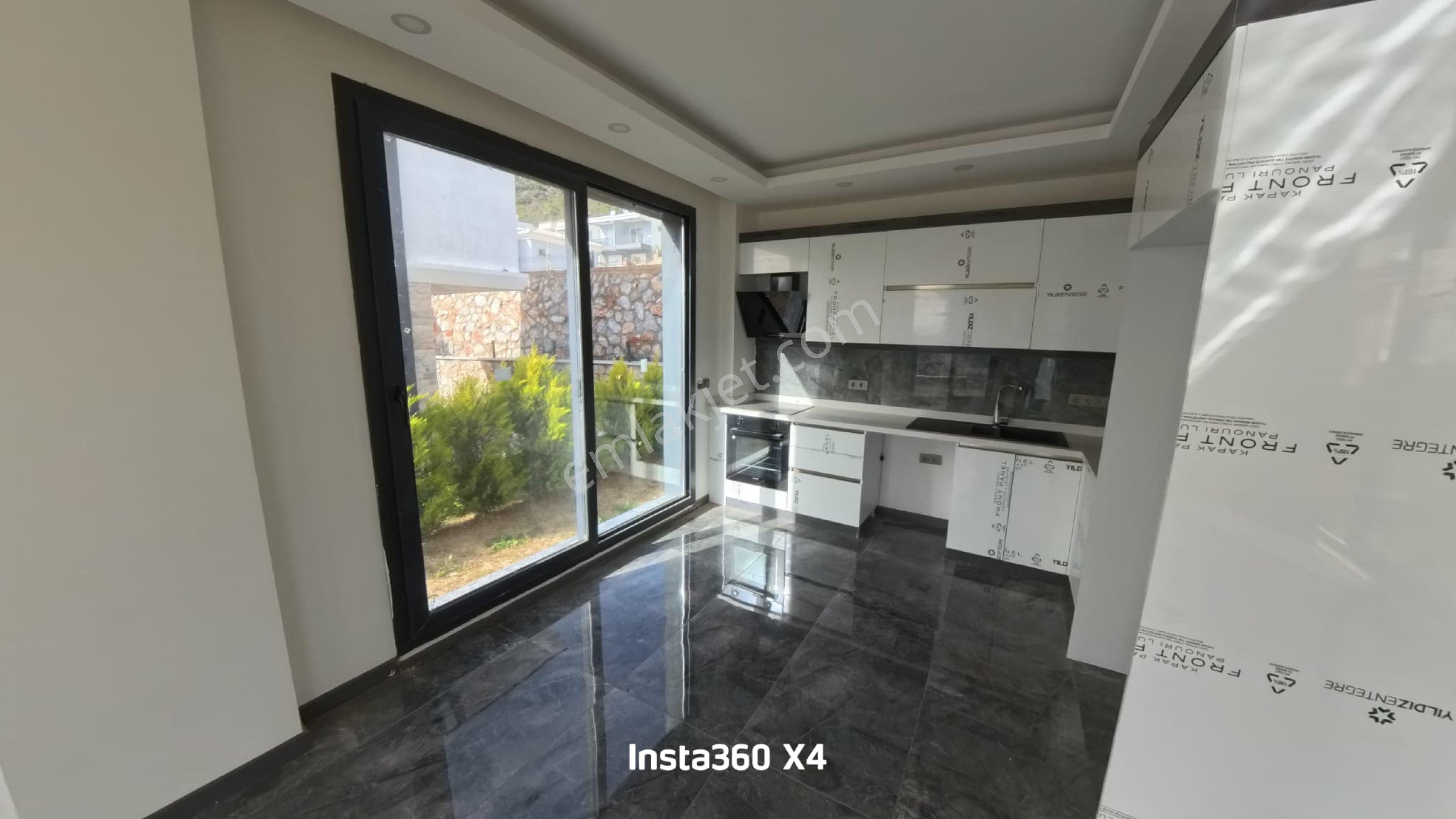 Havuzlu Özel Sitede Müstakil 3+1 Villa - Görsel 26