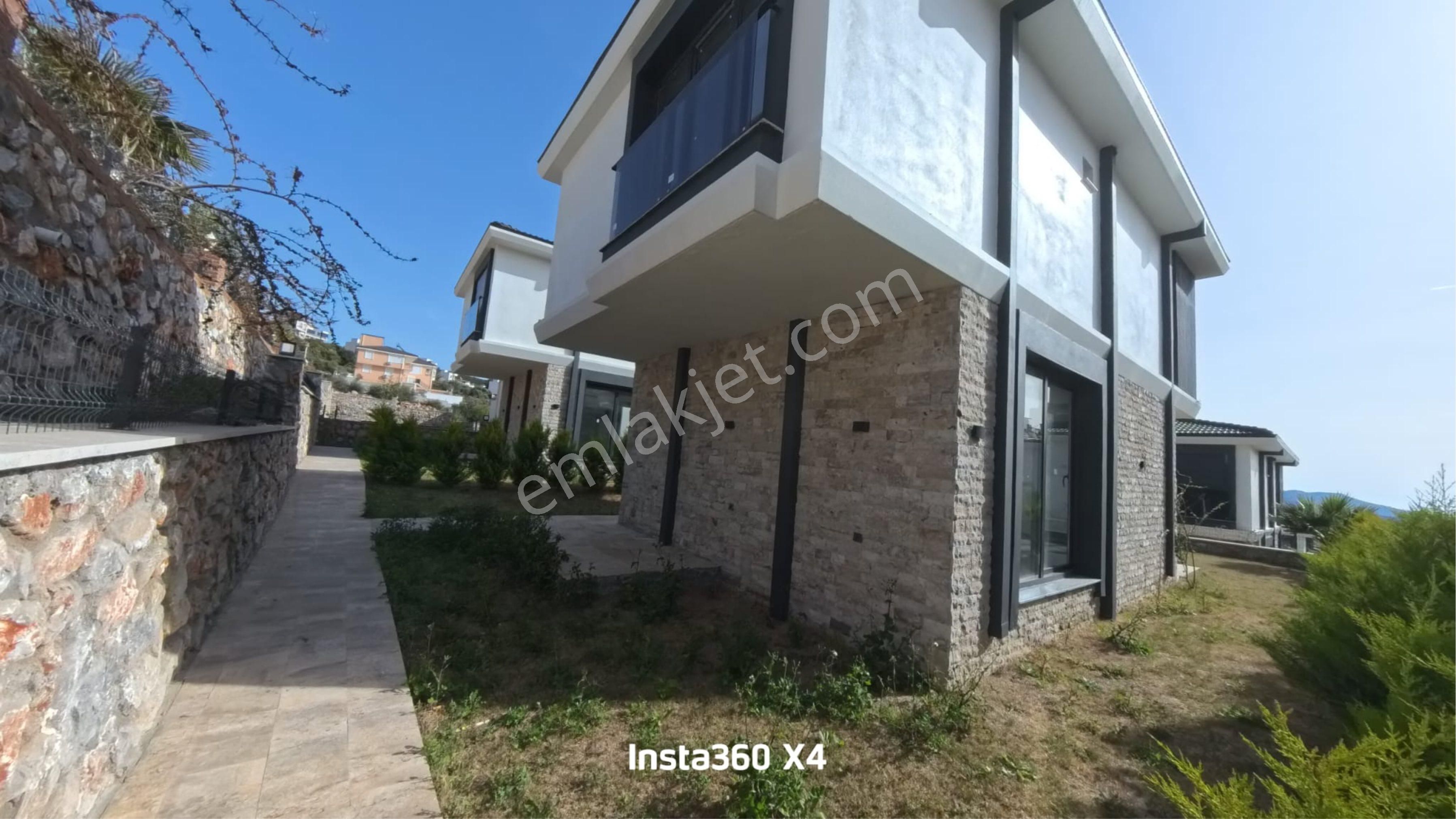 Havuzlu Özel Sitede Müstakil 3+1 Villa - Görsel 32