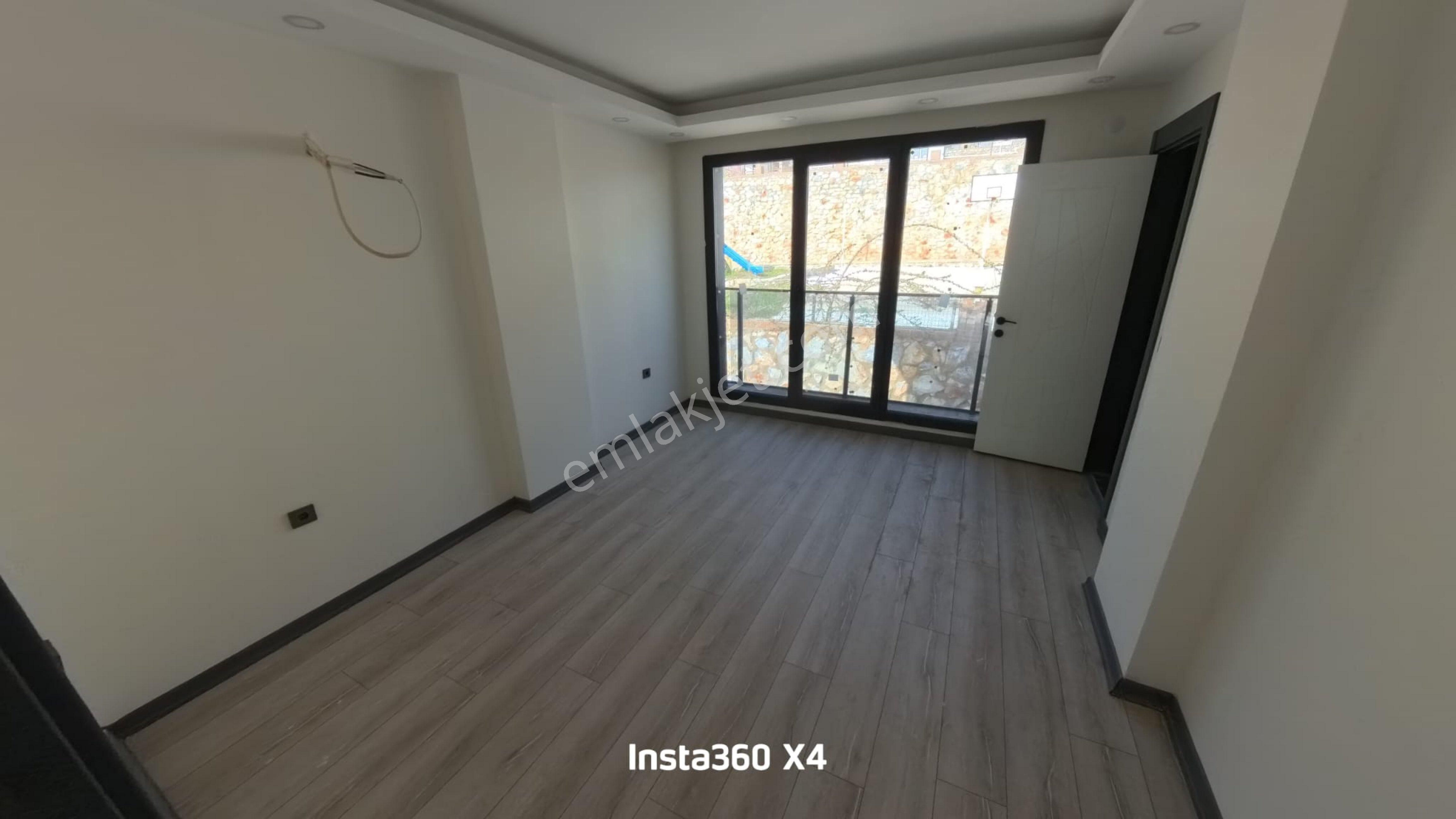 Havuzlu Özel Sitede Müstakil 3+1 Villa - Görsel 13