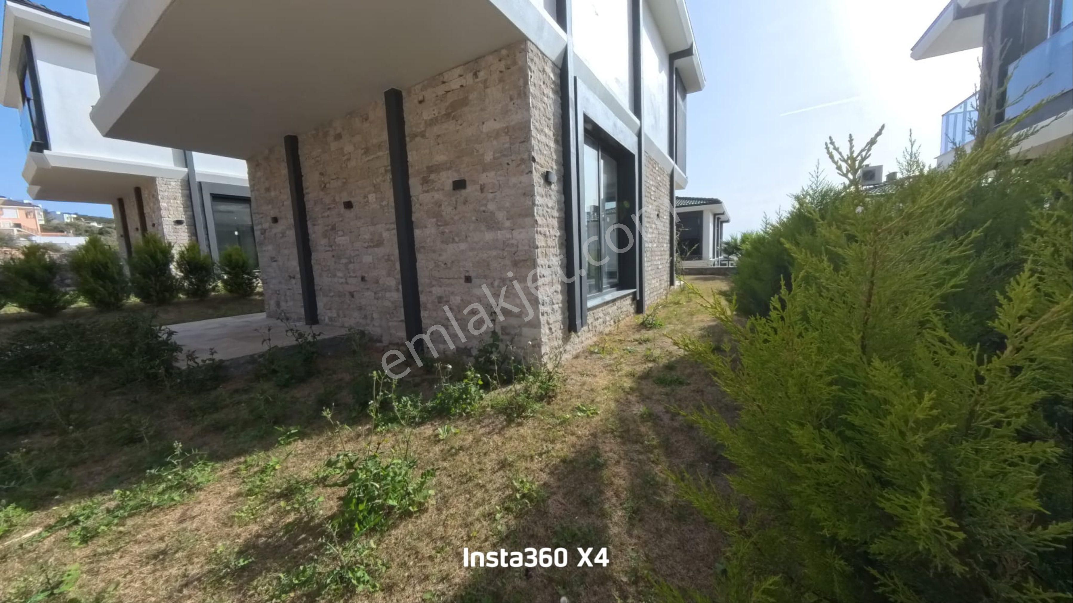 Havuzlu Özel Sitede Müstakil 3+1 Villa - Görsel 2