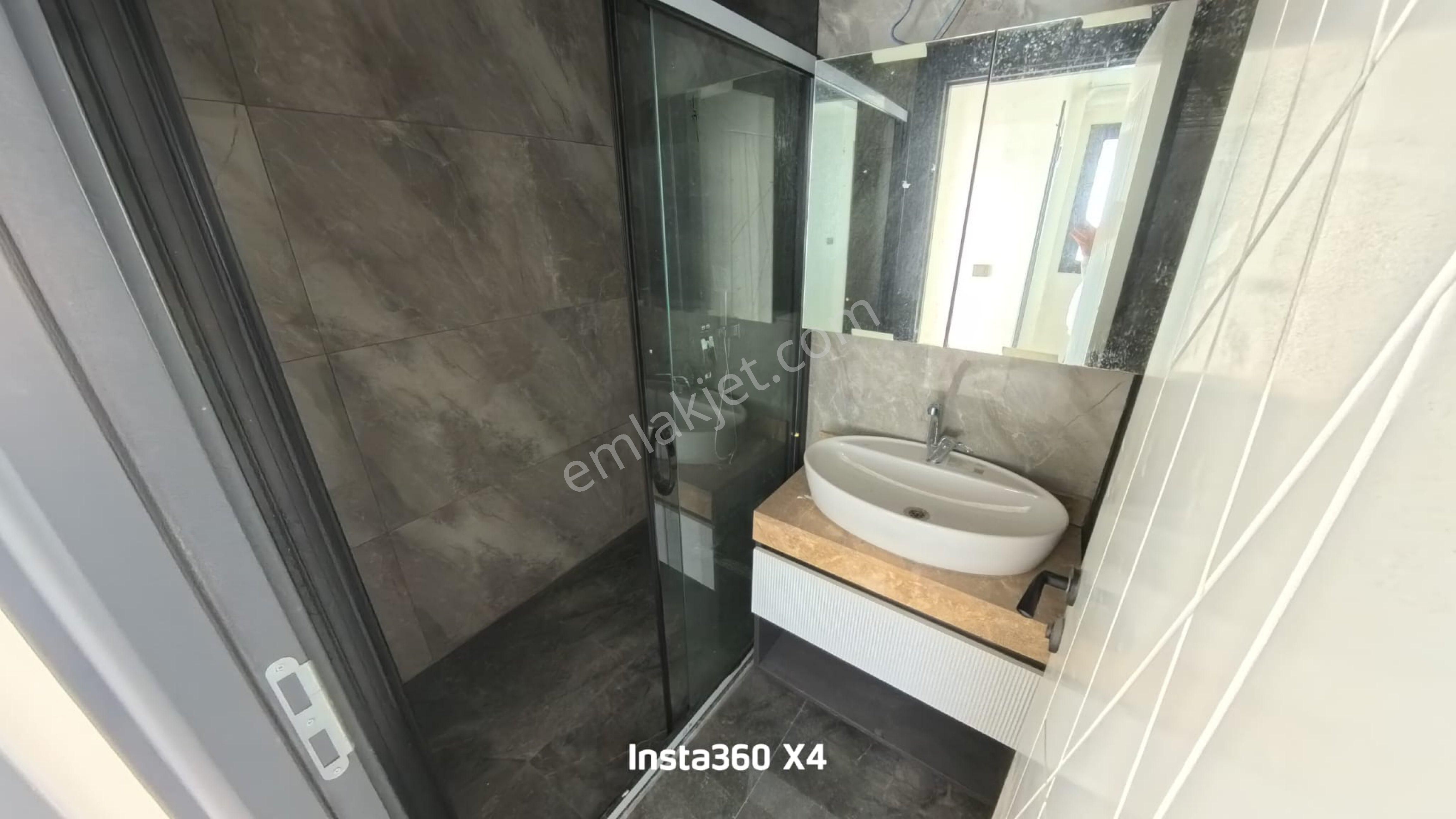 Havuzlu Özel Sitede Müstakil 3+1 Villa - Görsel 18