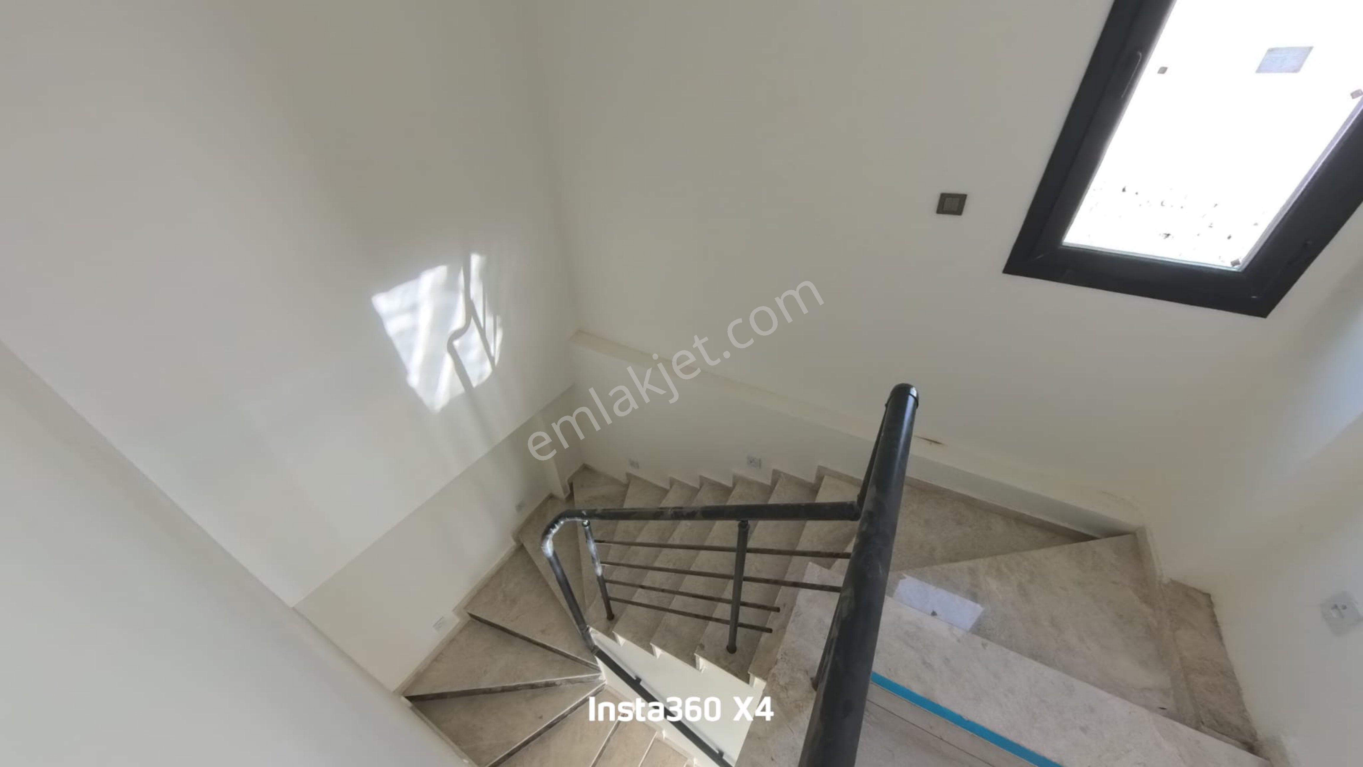 Havuzlu Özel Sitede Müstakil 3+1 Villa - Görsel 25