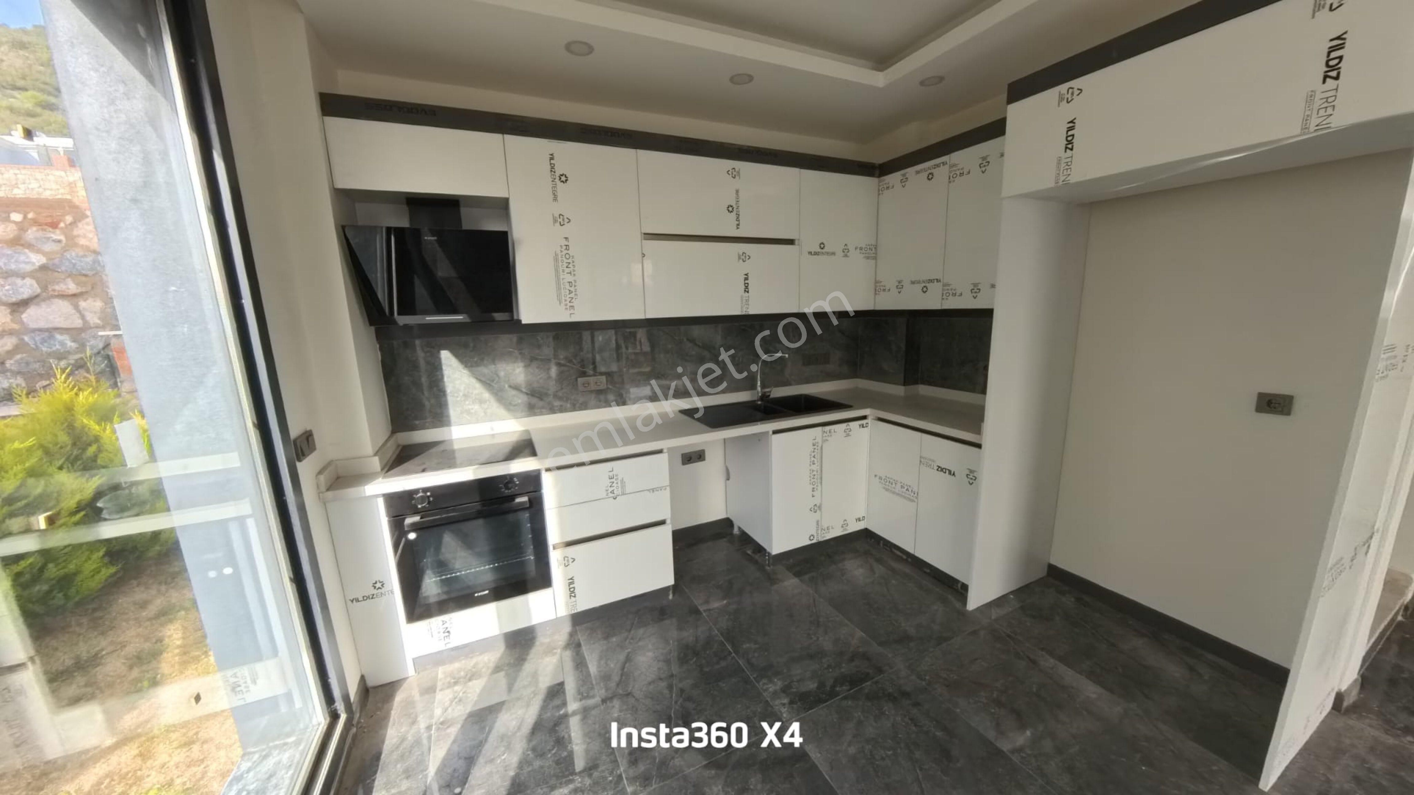 Havuzlu Özel Sitede Müstakil 3+1 Villa - Görsel 30