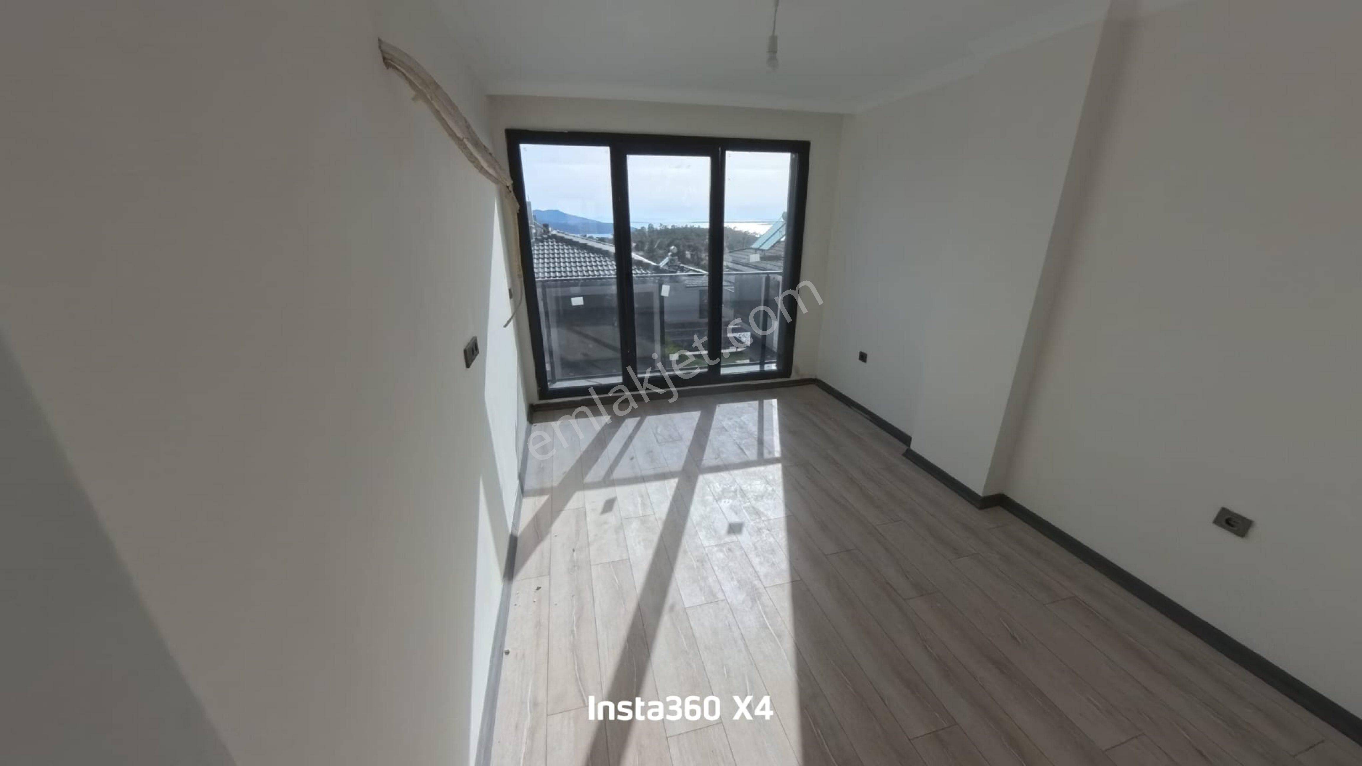 Havuzlu Özel Sitede Müstakil 3+1 Villa - Görsel 19