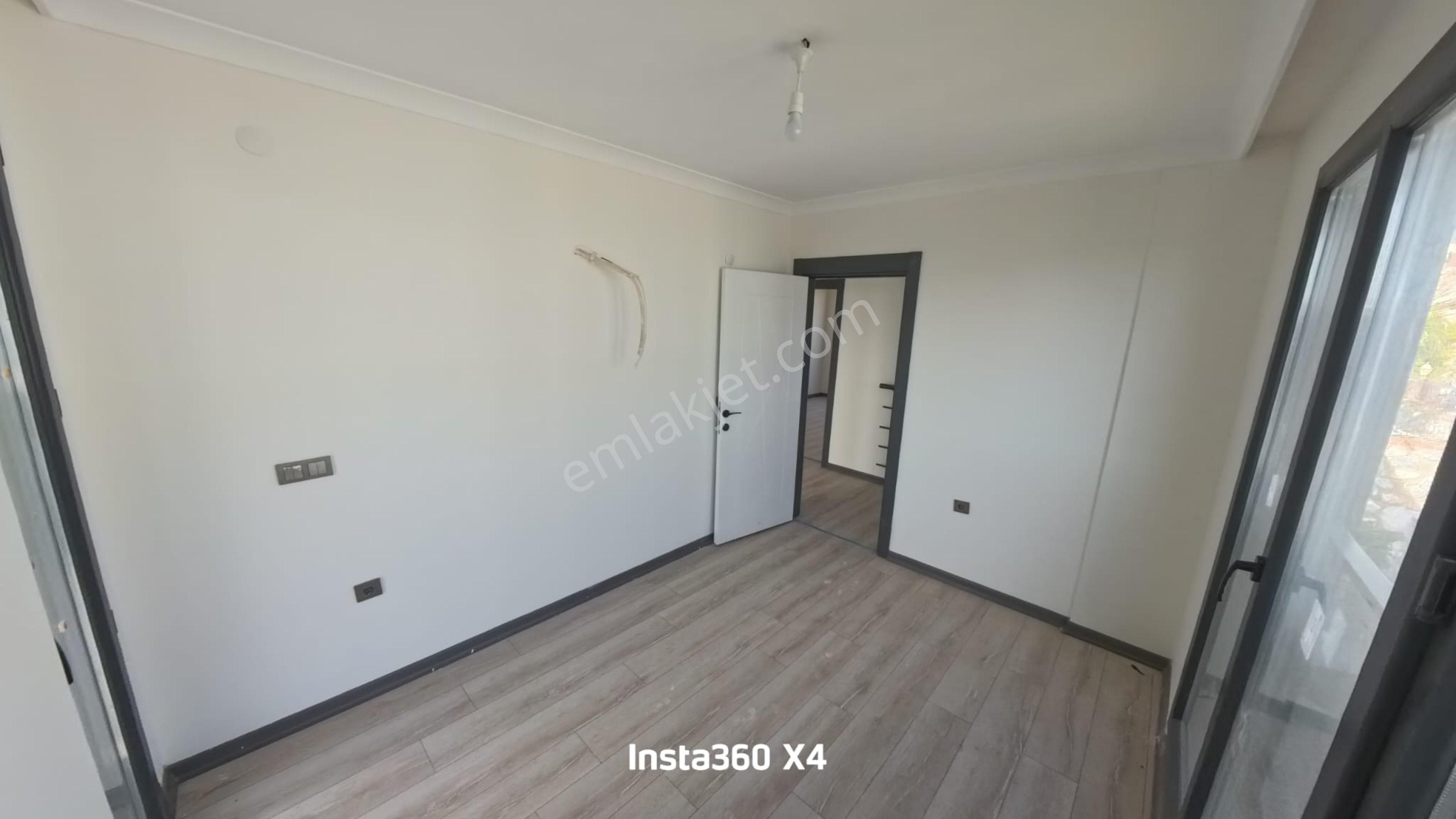 Havuzlu Özel Sitede Müstakil 3+1 Villa - Görsel 22