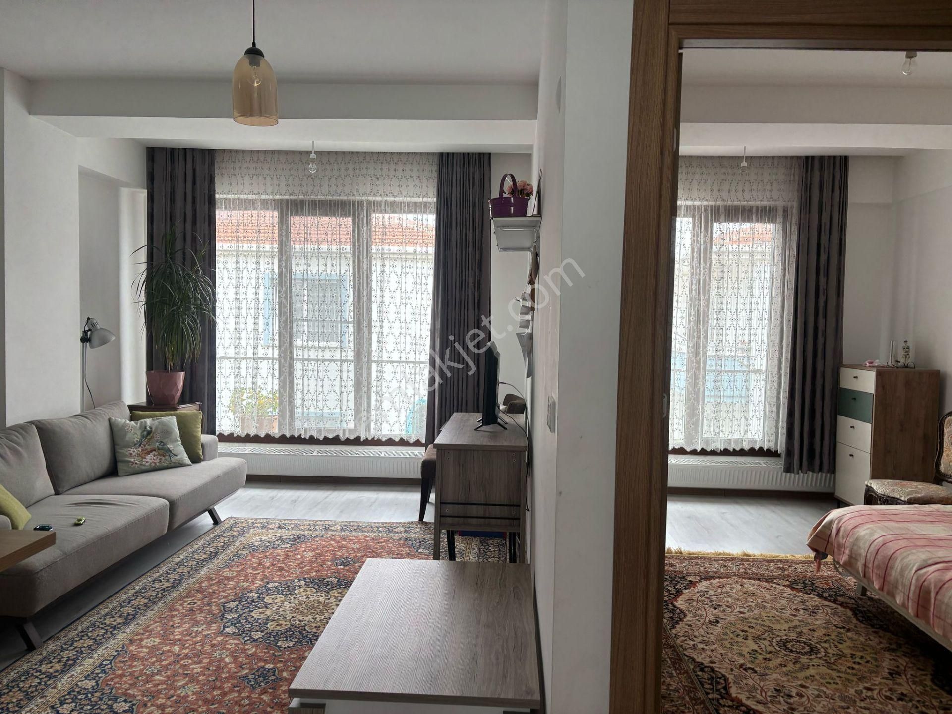 Çanakkale Merkez Troya Caddesinde Satılık 1+1 Daire - Görsel 12