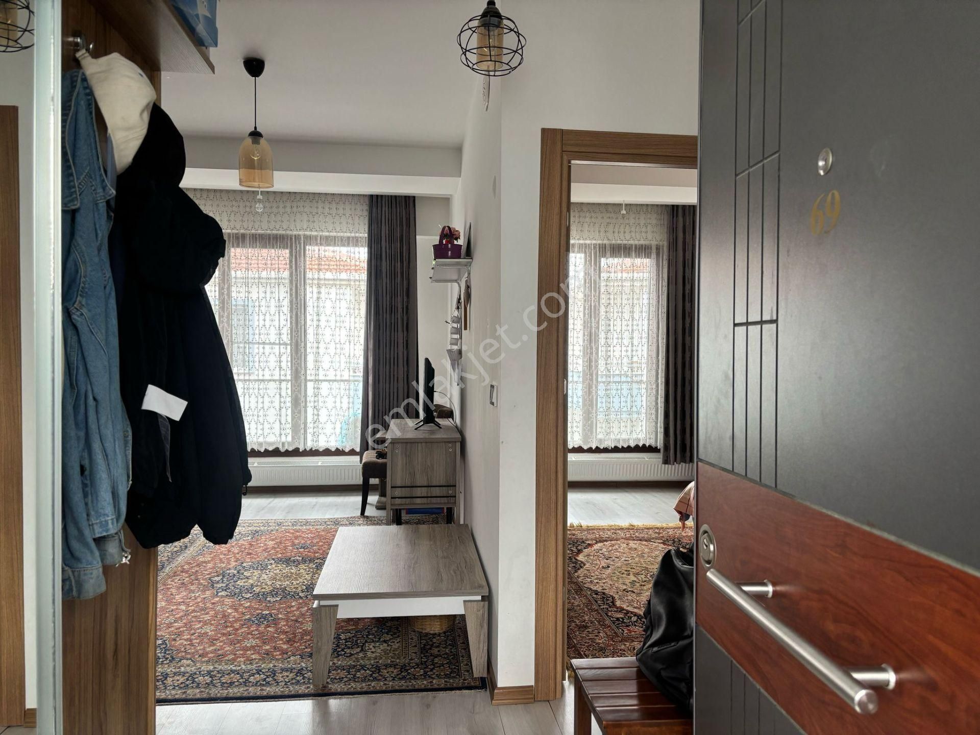 Çanakkale Merkez Troya Caddesinde Satılık 1+1 Daire - Görsel 11