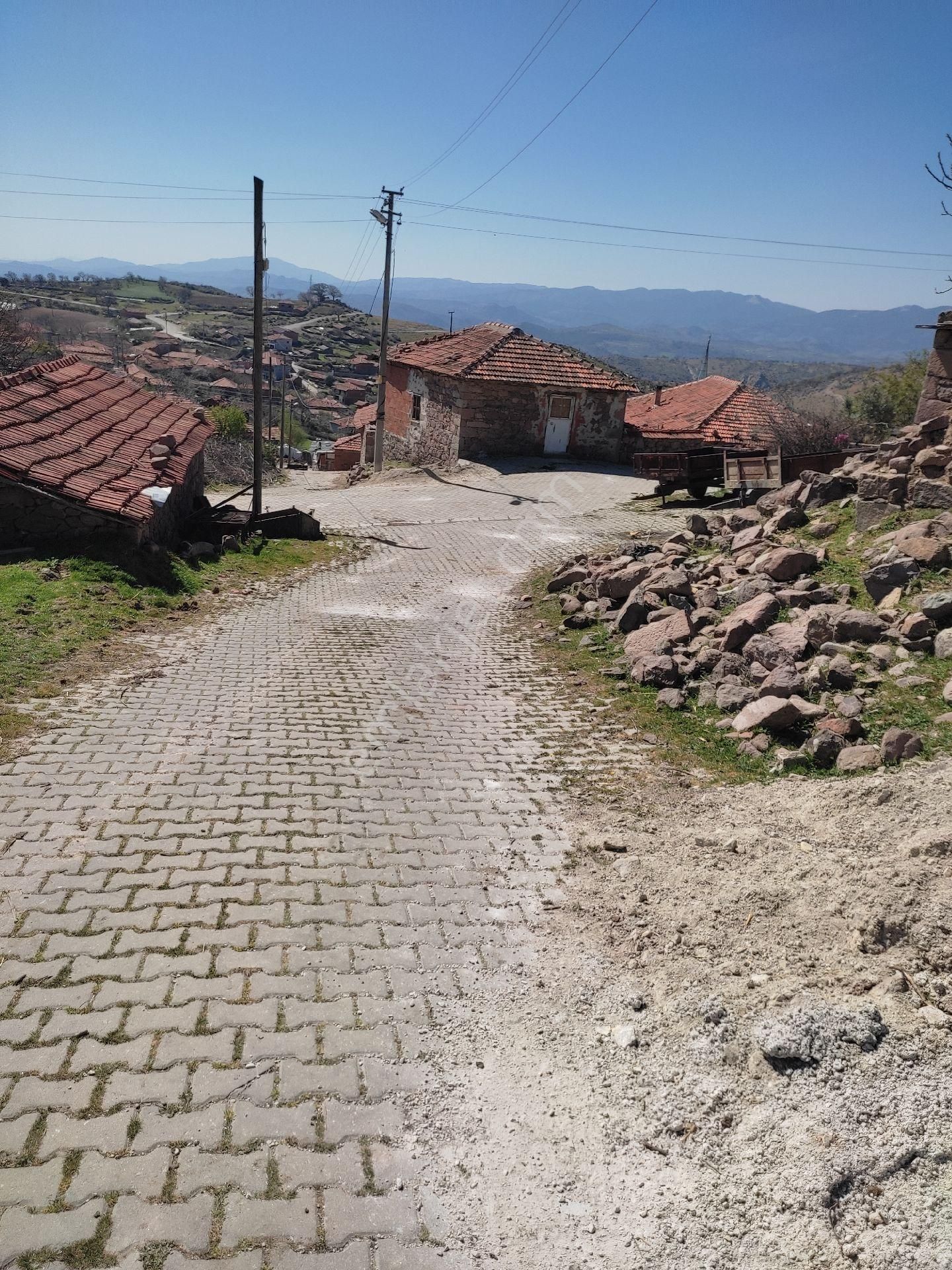 İzmir Bergama Durmuşlar Mah 294 M2 Müstakil Bahçeli Taş Ev - Görsel 4