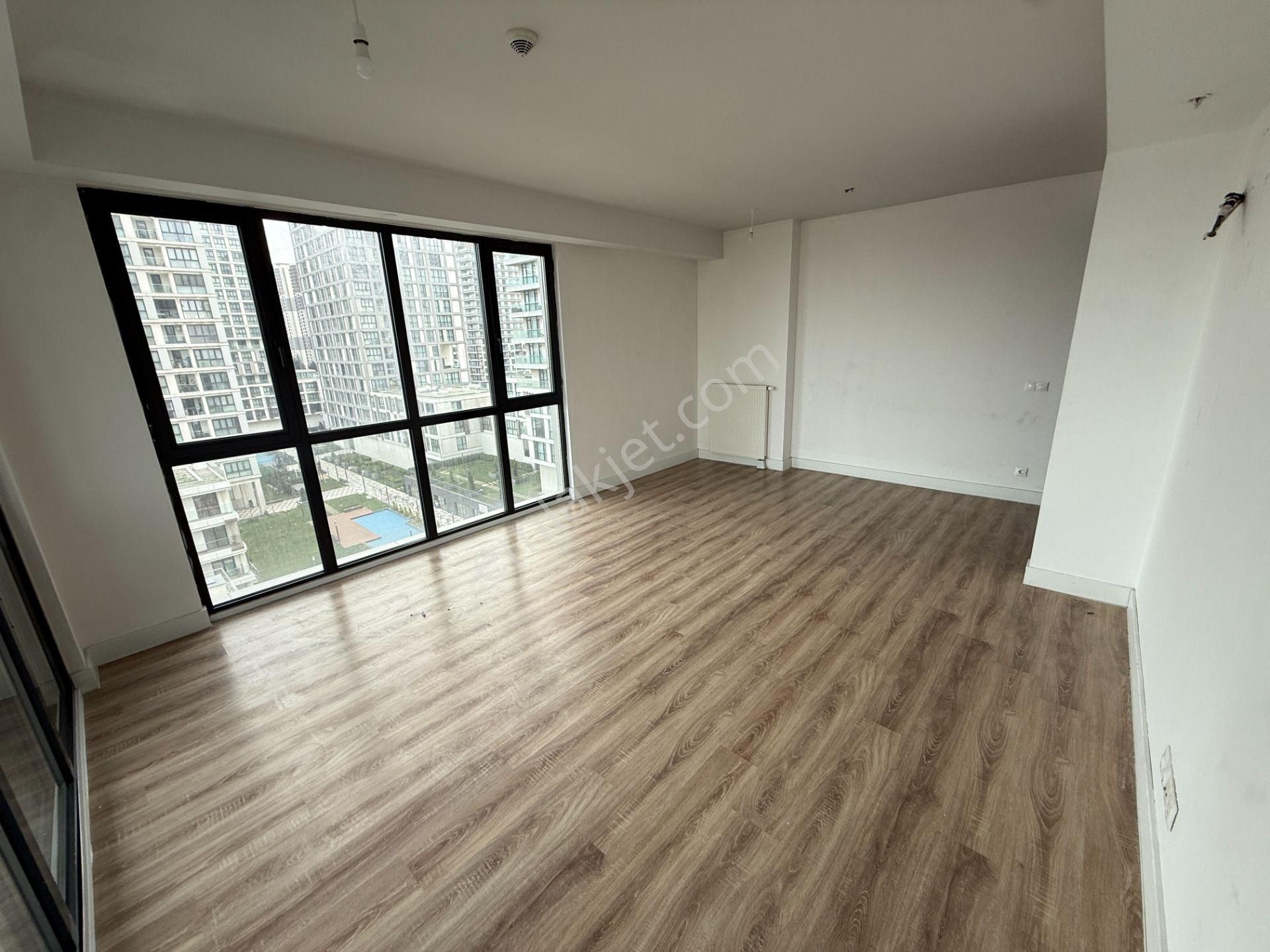 Bahçeşehir Strada 1. Etap Satılık 160 M2 Geniş Balkonlu Boş 3+1 - Görsel 5