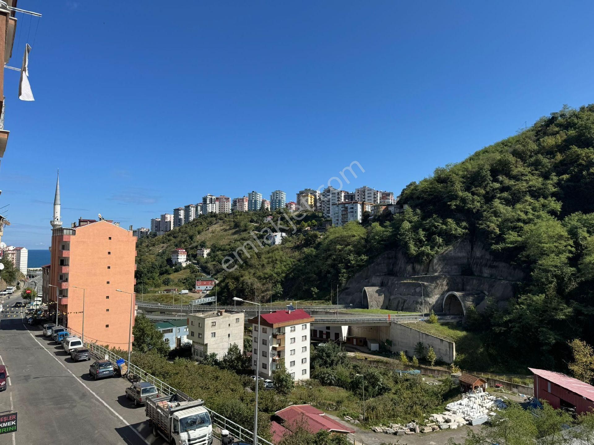 Trabzon Beşirli Akyazı'da Satılık 4+1 Daire