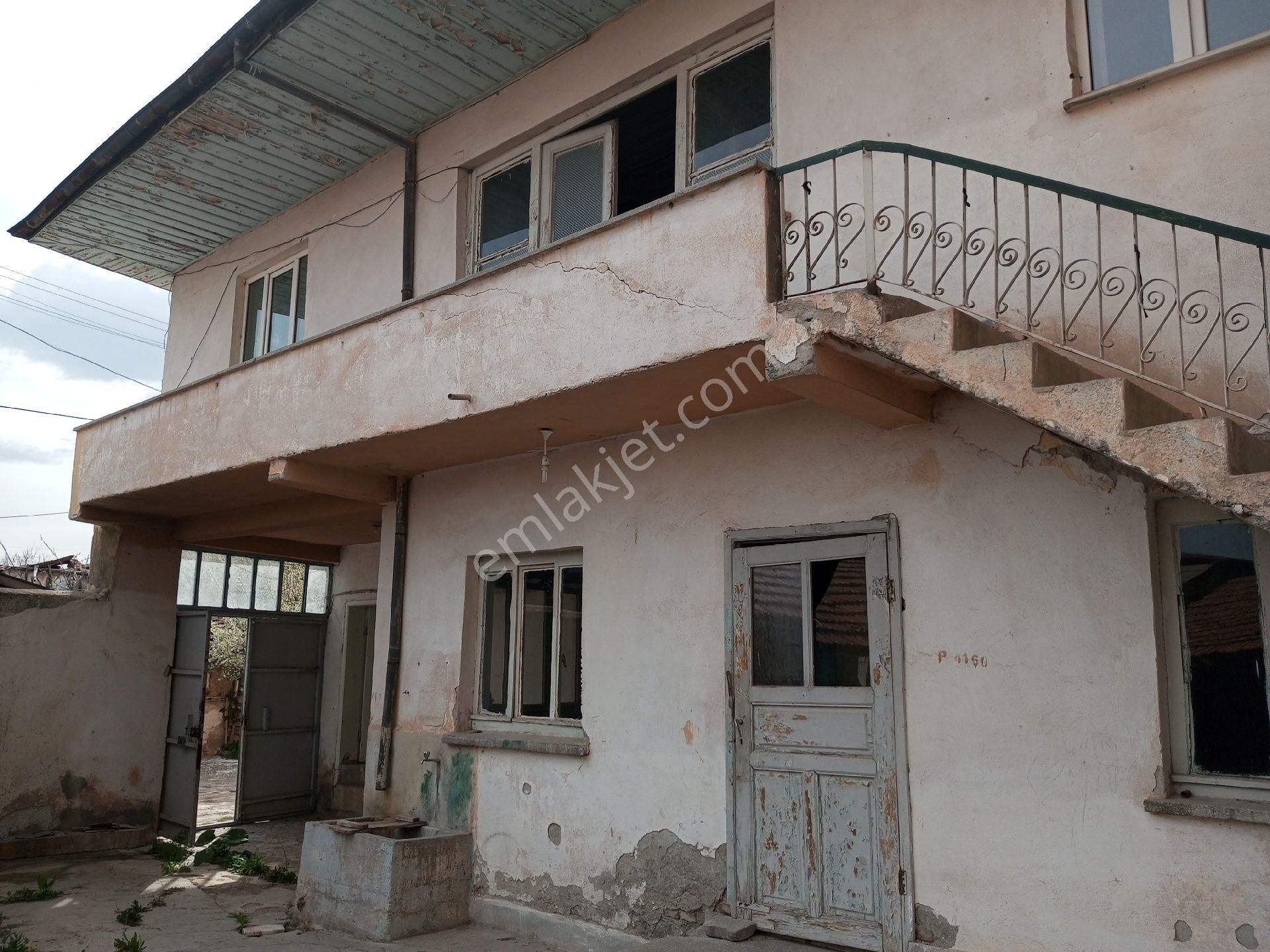 Gümüşhacıköy Satılık Müstakil Bahçeli Ev Asemlak Satıyor - Görsel 5