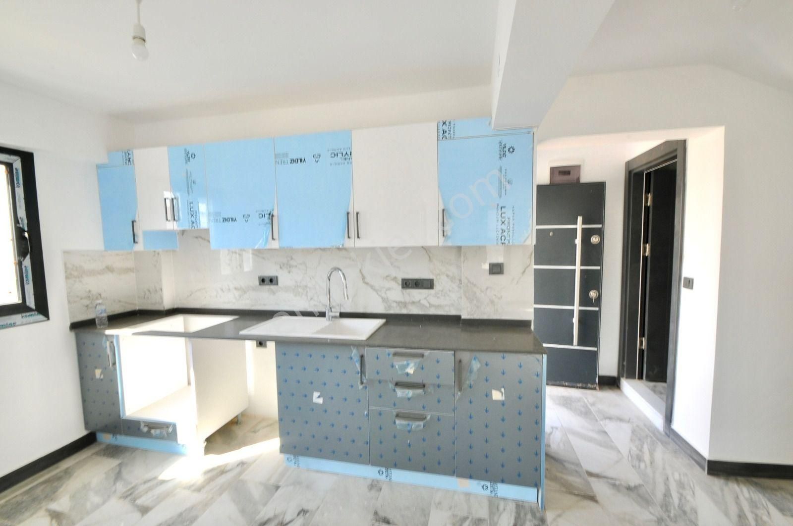 Satılık Müstakil Bahçeli Yeni Villa Denize Yakın Özel Plajlı Ev - Görsel 7