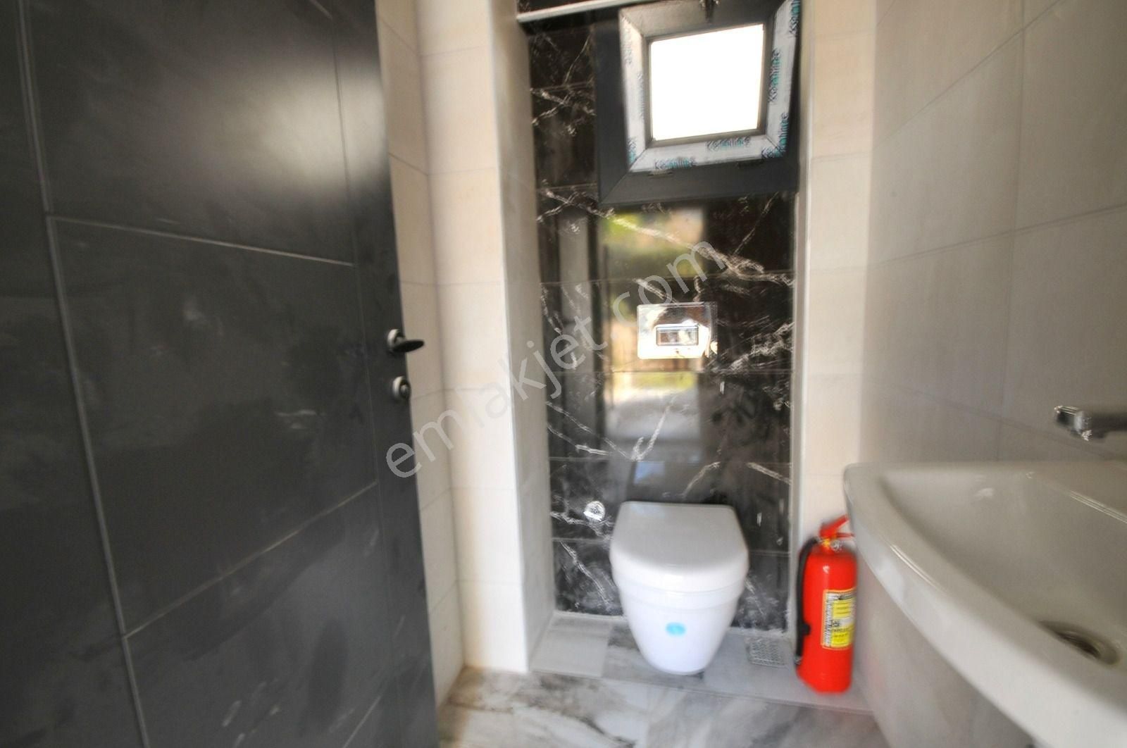 Satılık Müstakil Bahçeli Yeni Villa Denize Yakın Özel Plajlı Ev - Görsel 33