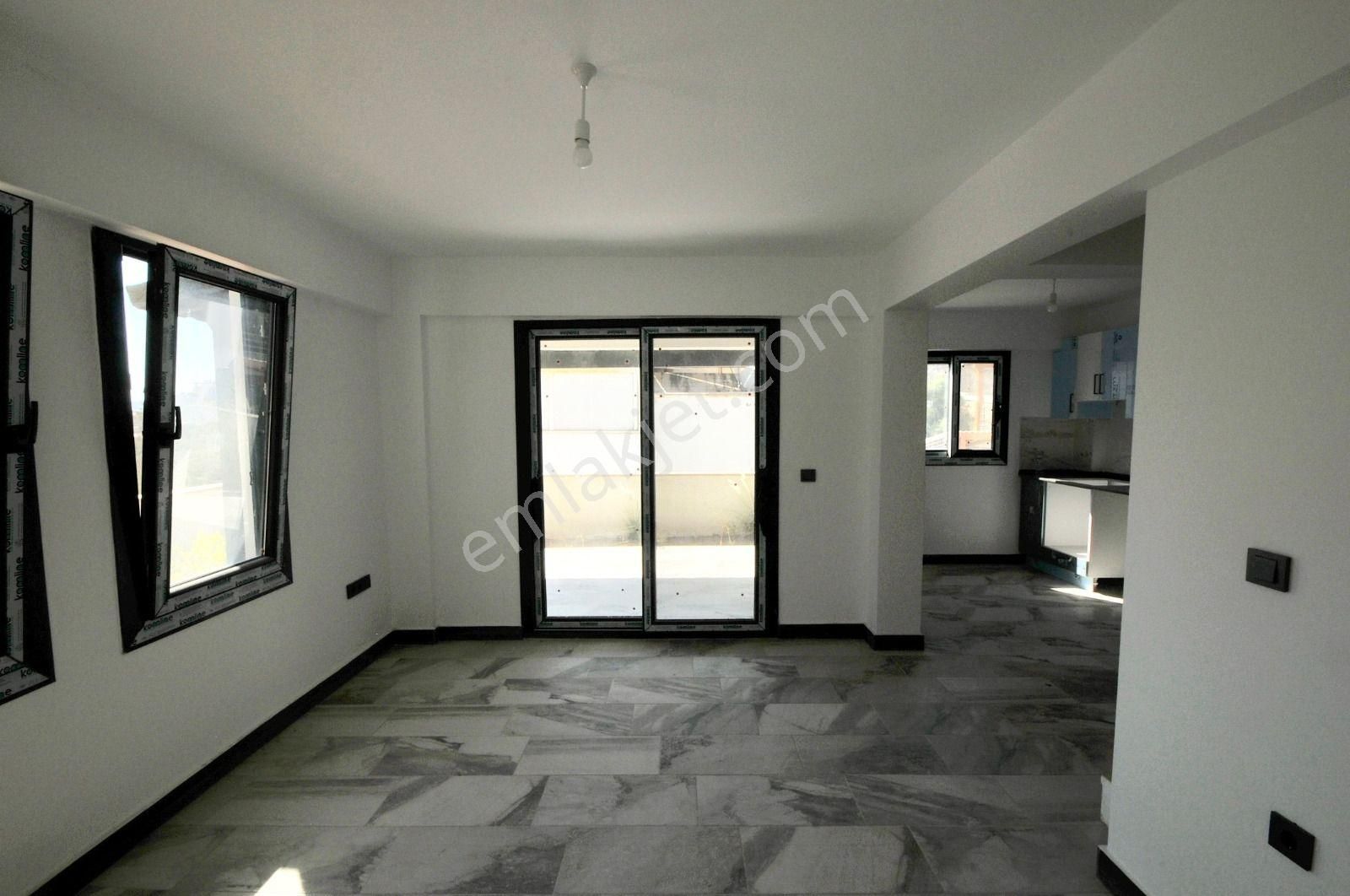 Satılık Müstakil Bahçeli Yeni Villa Denize Yakın Özel Plajlı Ev - Görsel 6