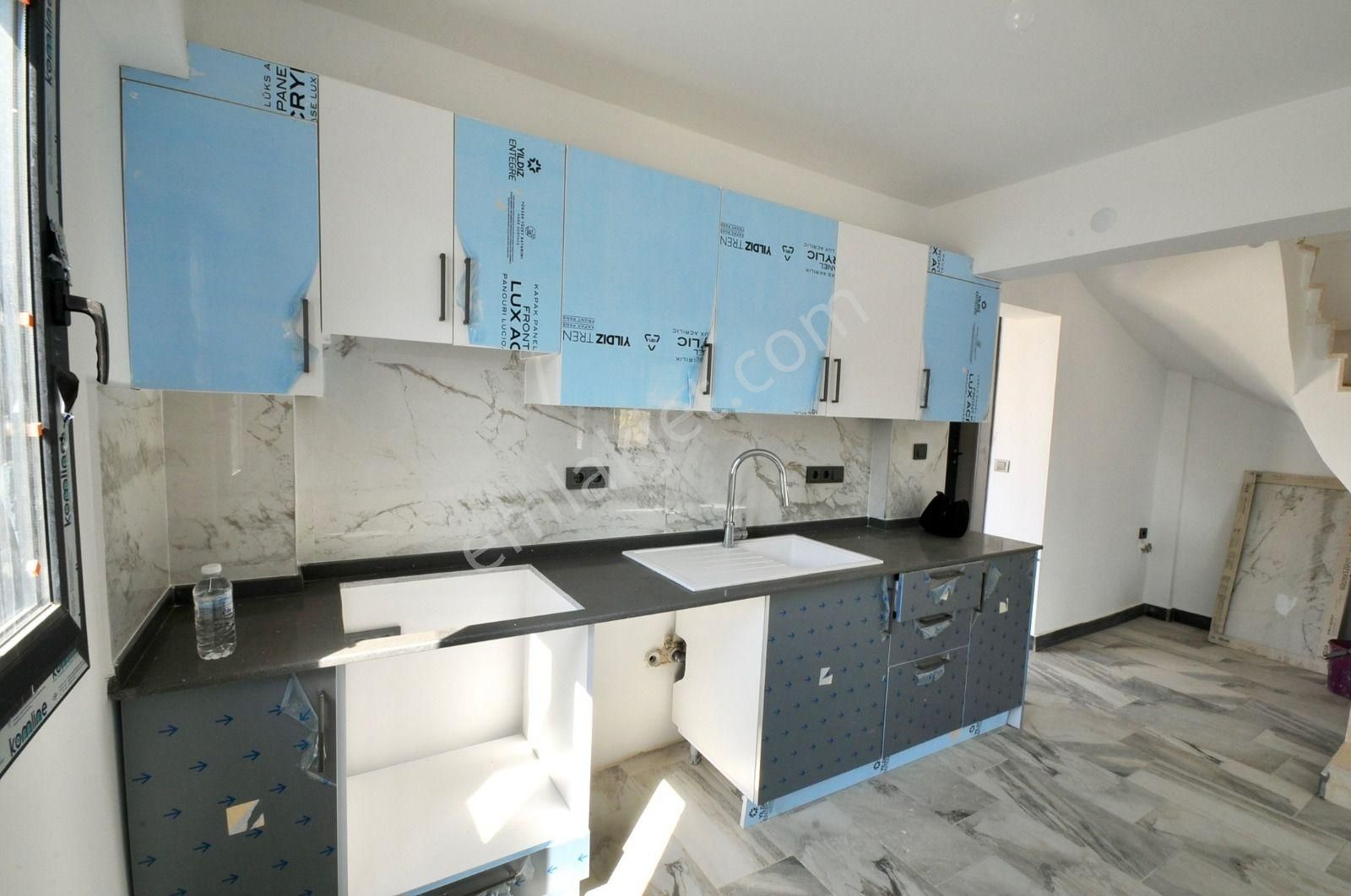 Satılık Müstakil Bahçeli Yeni Villa Denize Yakın Özel Plajlı Ev - Görsel 2