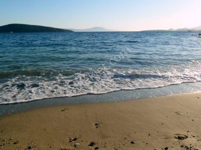 Satılık Müstakil Bahçeli Yeni Villa Denize Yakın Özel Plajlı Ev - Görsel 26