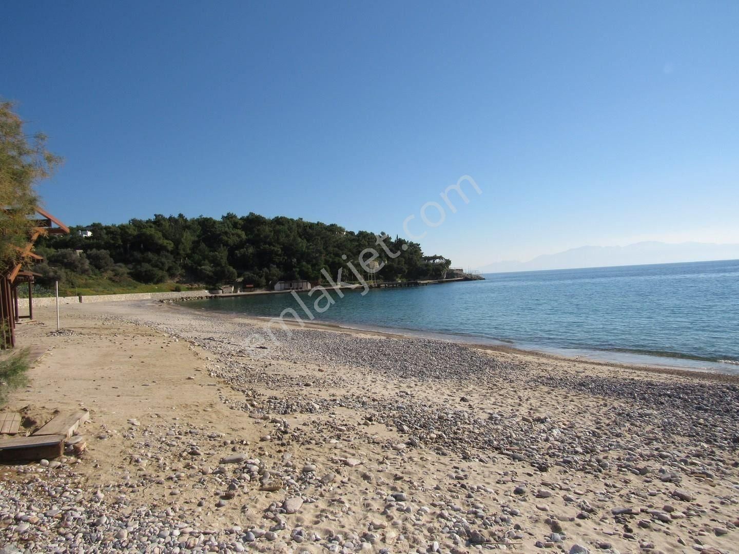 Satılık Müstakil Bahçeli Yeni Villa Denize Yakın Özel Plajlı Ev - Görsel 34