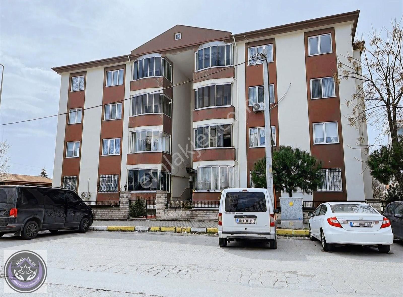 Balıkesir Bahçelievler Mahallesi 3+1 Satılık Daire Asuva Parkı - Görsel 2