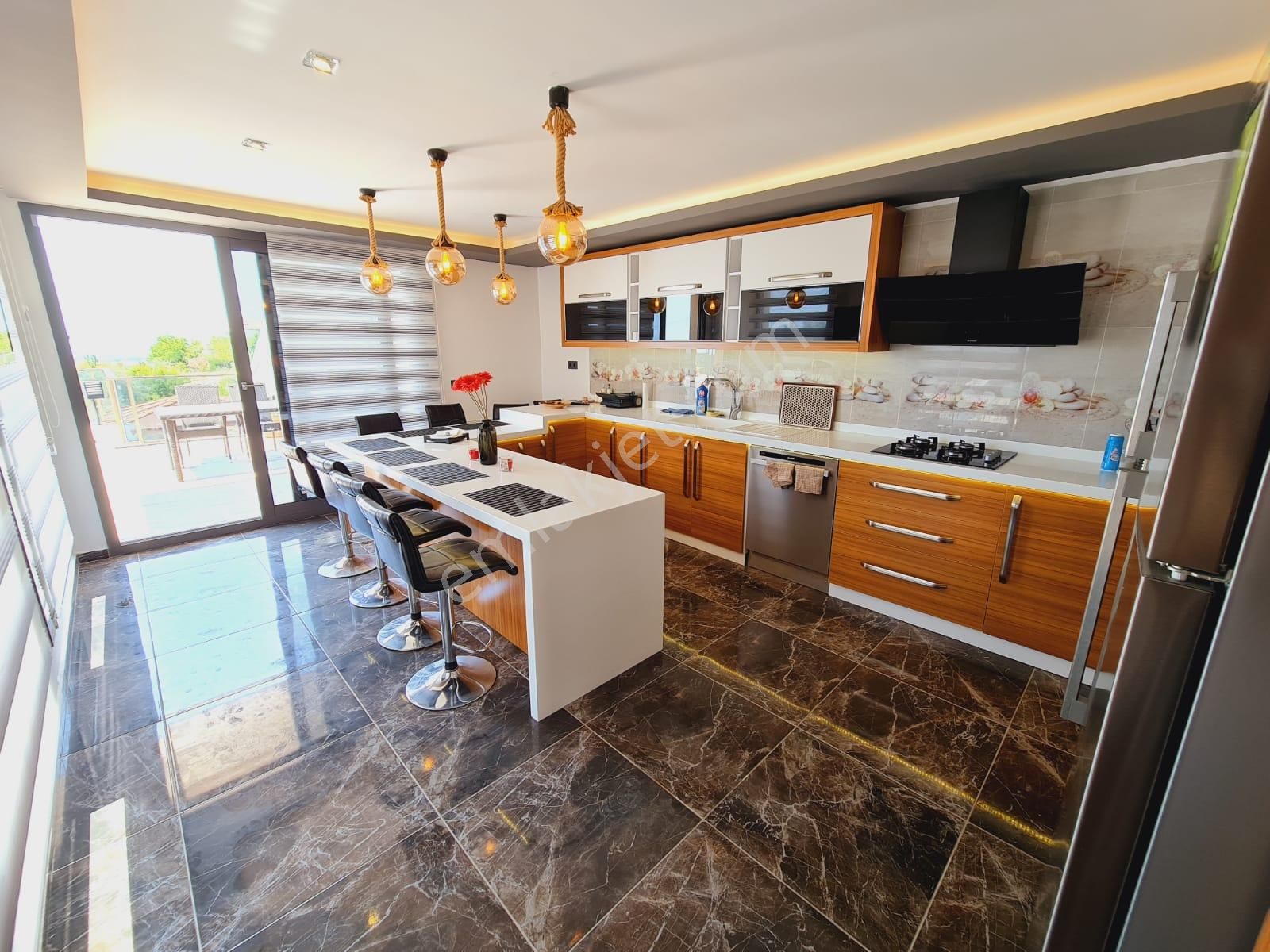 Full Manzara-acık/kapalı Havuz-sauna-bahçe-kapalı Garaj-asansor-1100 M2-7+2-tamamı Müstakıl - Görsel 13