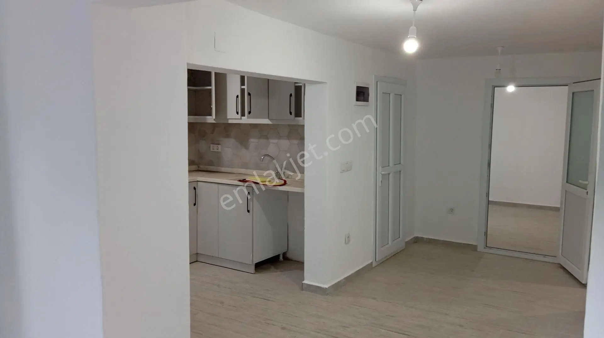 Bodrum Torba Eşyasız Kiralık Bahçe Katı 1+1 Daire - Görsel 2