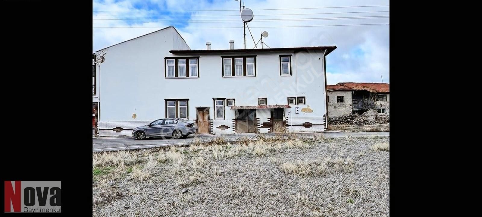 Nova'dan Yassıören Mah Köy İçi Konak Cepheli Parsel - Görsel 5