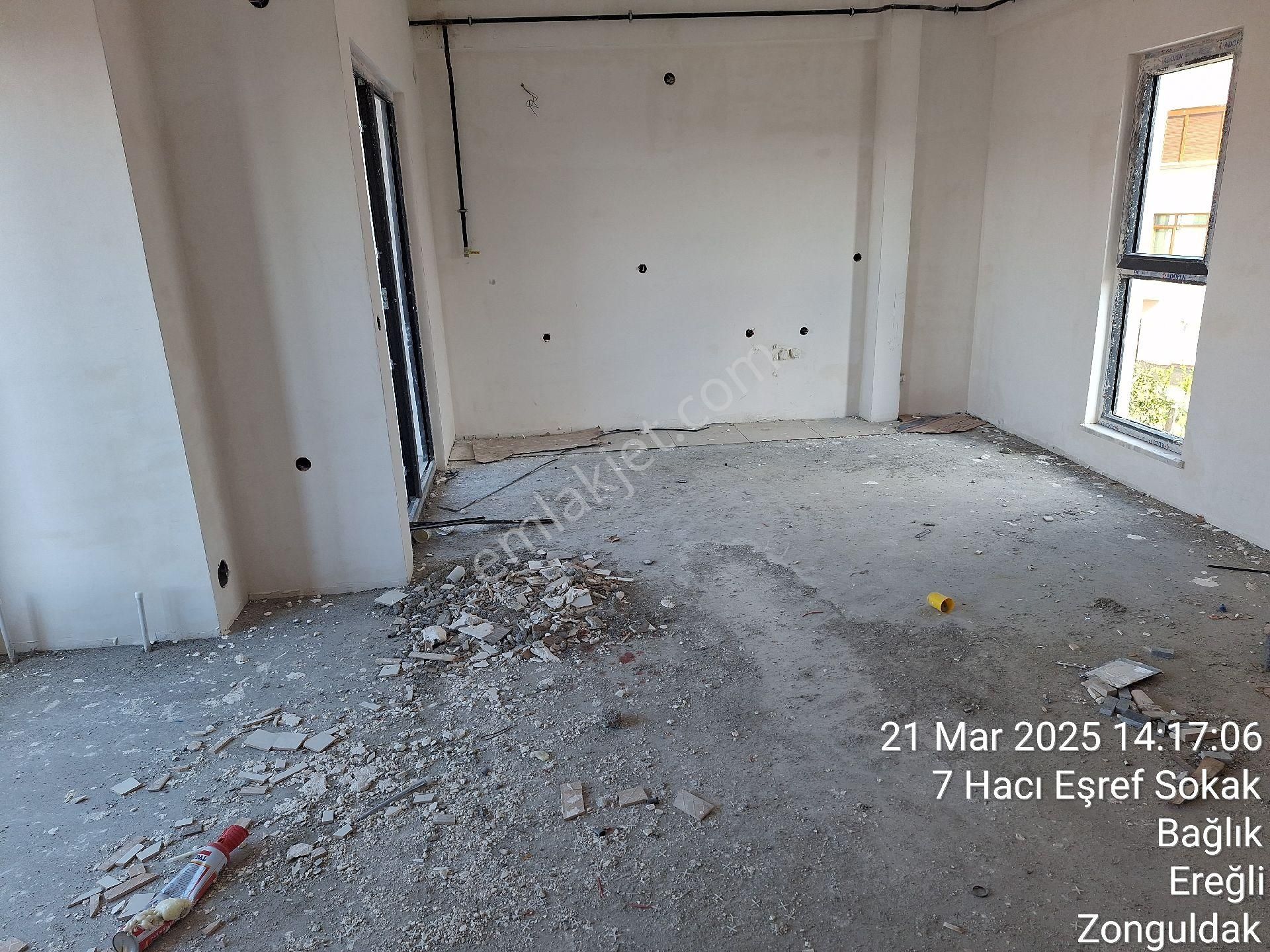 Kdz Ereğli Net Emlak Tan Şehir Merkezinde Şahane Deniz Manzaralı Satılık 1+1 Daire - Görsel 11