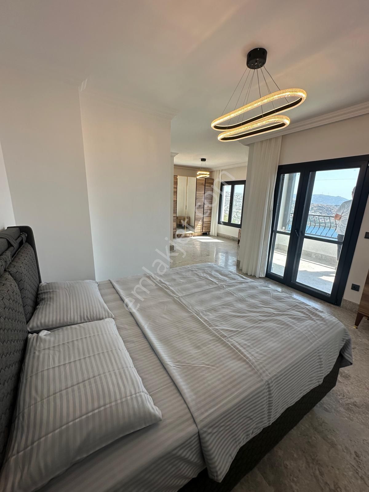 Gündoğan Kızılburunda Satılık Lüx Havuzlu Full Eşyalı Full Manzaralı 4+1 Villa - Görsel 8