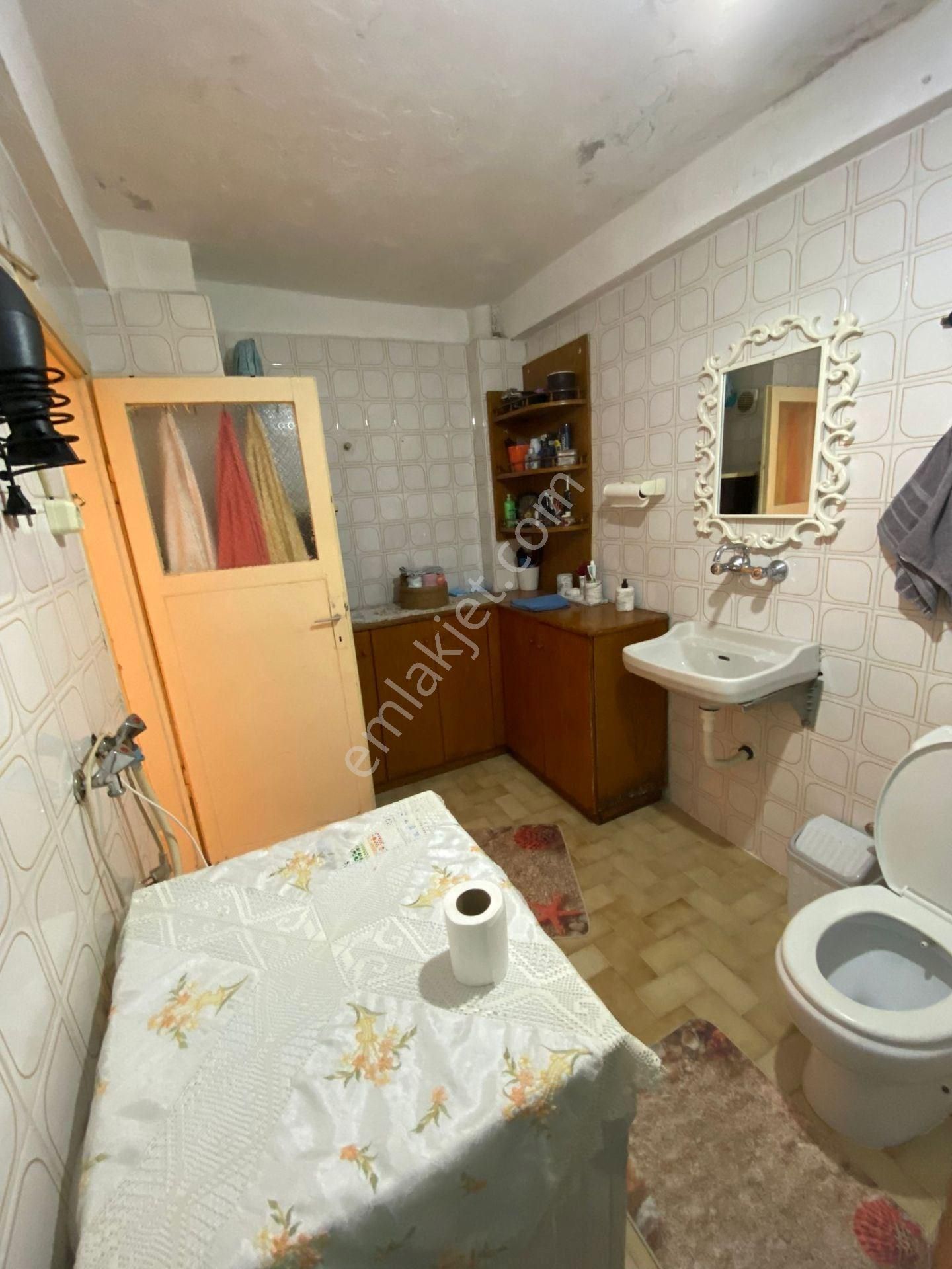 Yenikent Mah 3+1 135m2 Kat Mülkiyetli Krediye Uygun Satılık Arakat Daire