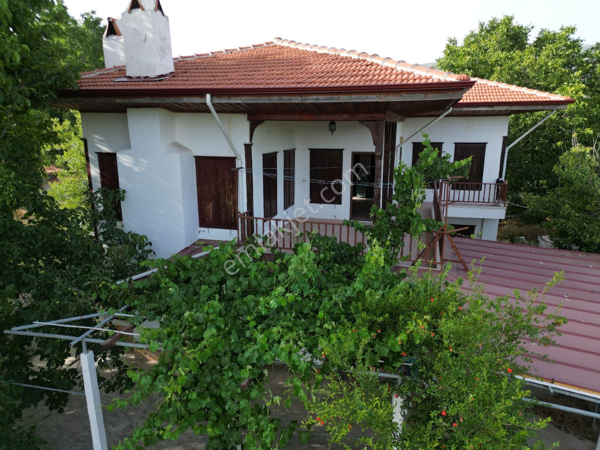 Muğla Emlak Merkezin'den Satılık Karabağlar Yaylasında Konak Ve Eklentileri - Görsel 23