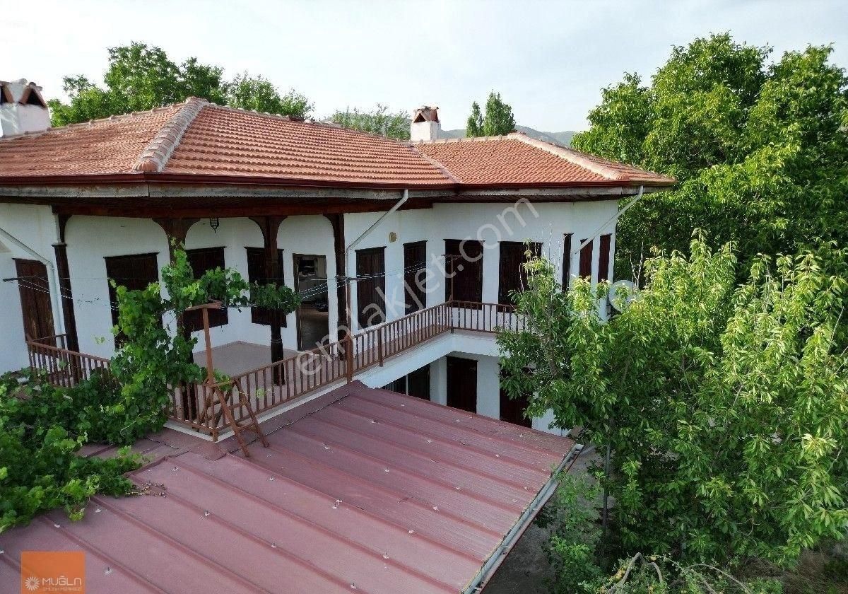 Muğla Emlak Merkezin'den Satılık Karabağlar Yaylasında Konak Ve Eklentileri - Görsel 16