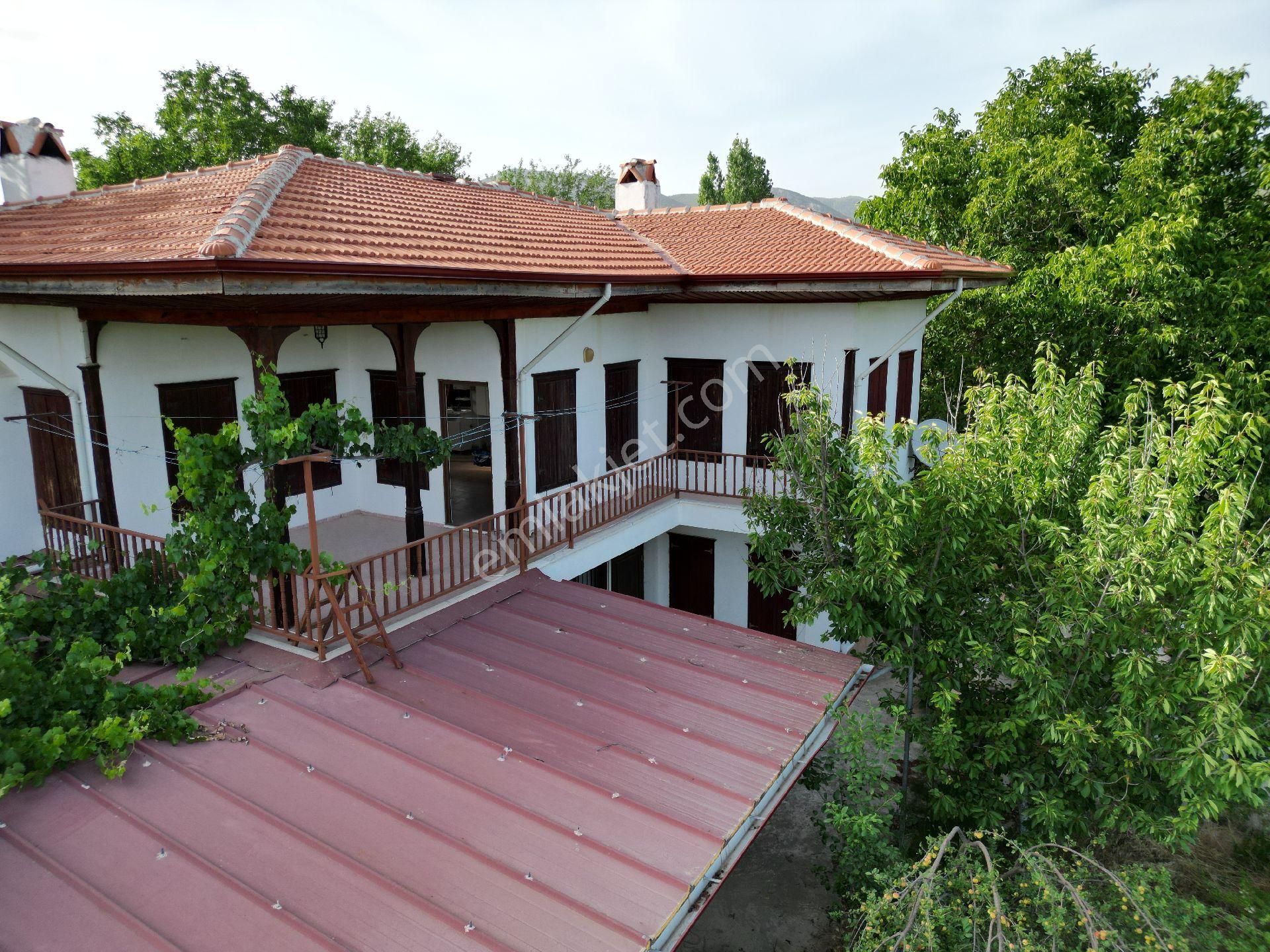 Muğla Emlak Merkezin'den Satılık Karabağlar Yaylasında Konak Ve Eklentileri - Görsel 28