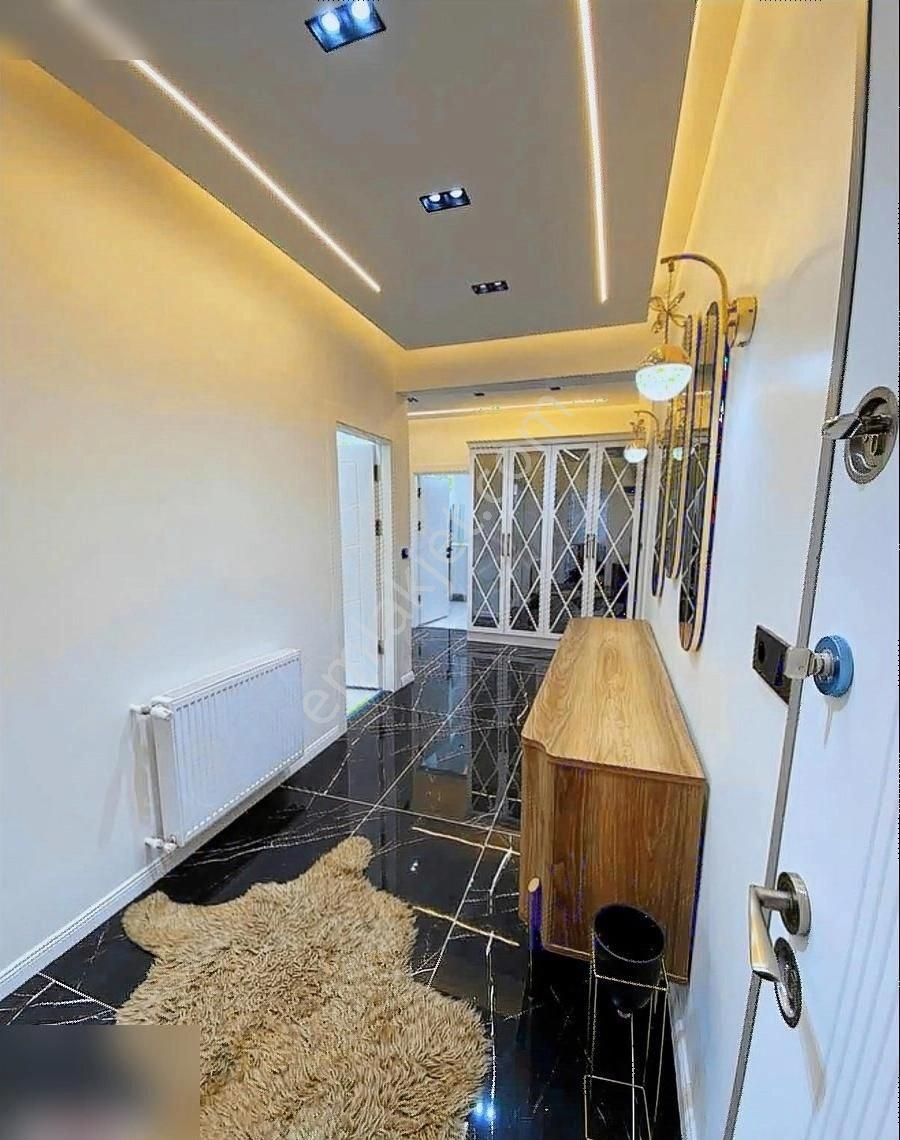 Öznur Öztürk'ten Körfez Mah. Yat Limana Yakın 3+1 Satılık Daire - Görsel 15