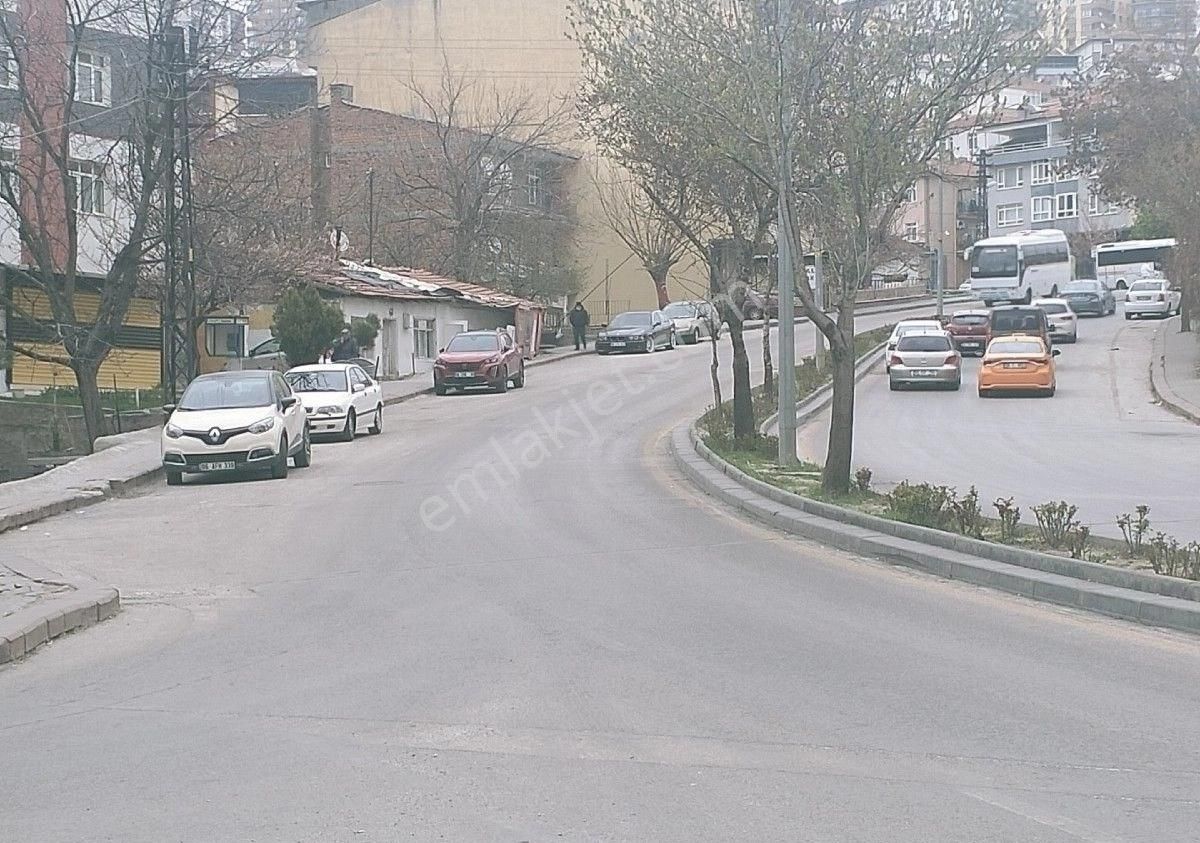 Zeliş Emlaktan Yenimahalle Merkez Suadiye Caddesi Üzerinde Yatırımlık Dükkan - Görsel 2