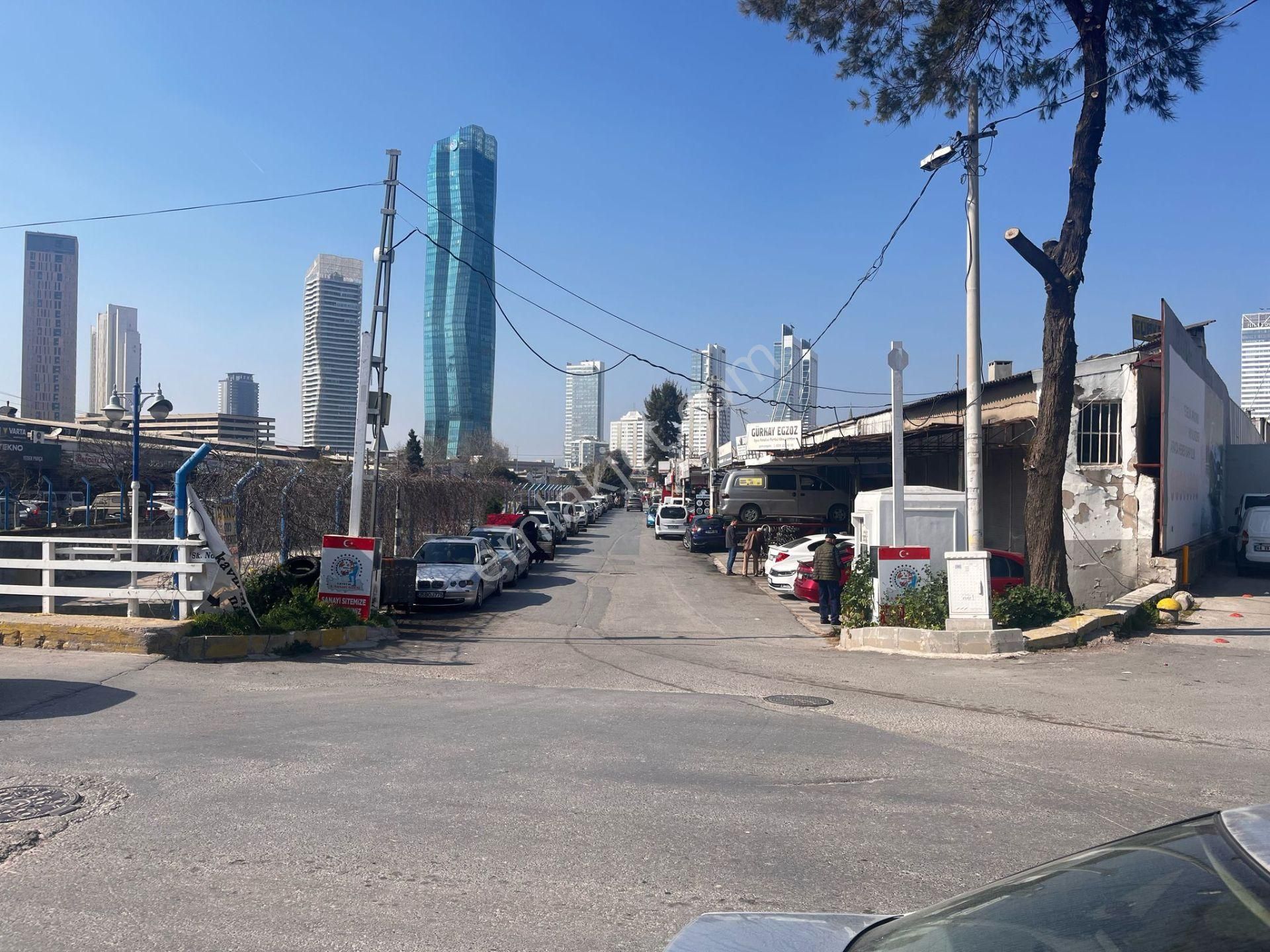 Bornova Kazımdirik 3.sanayi Sitesinde Satılık Dükkan