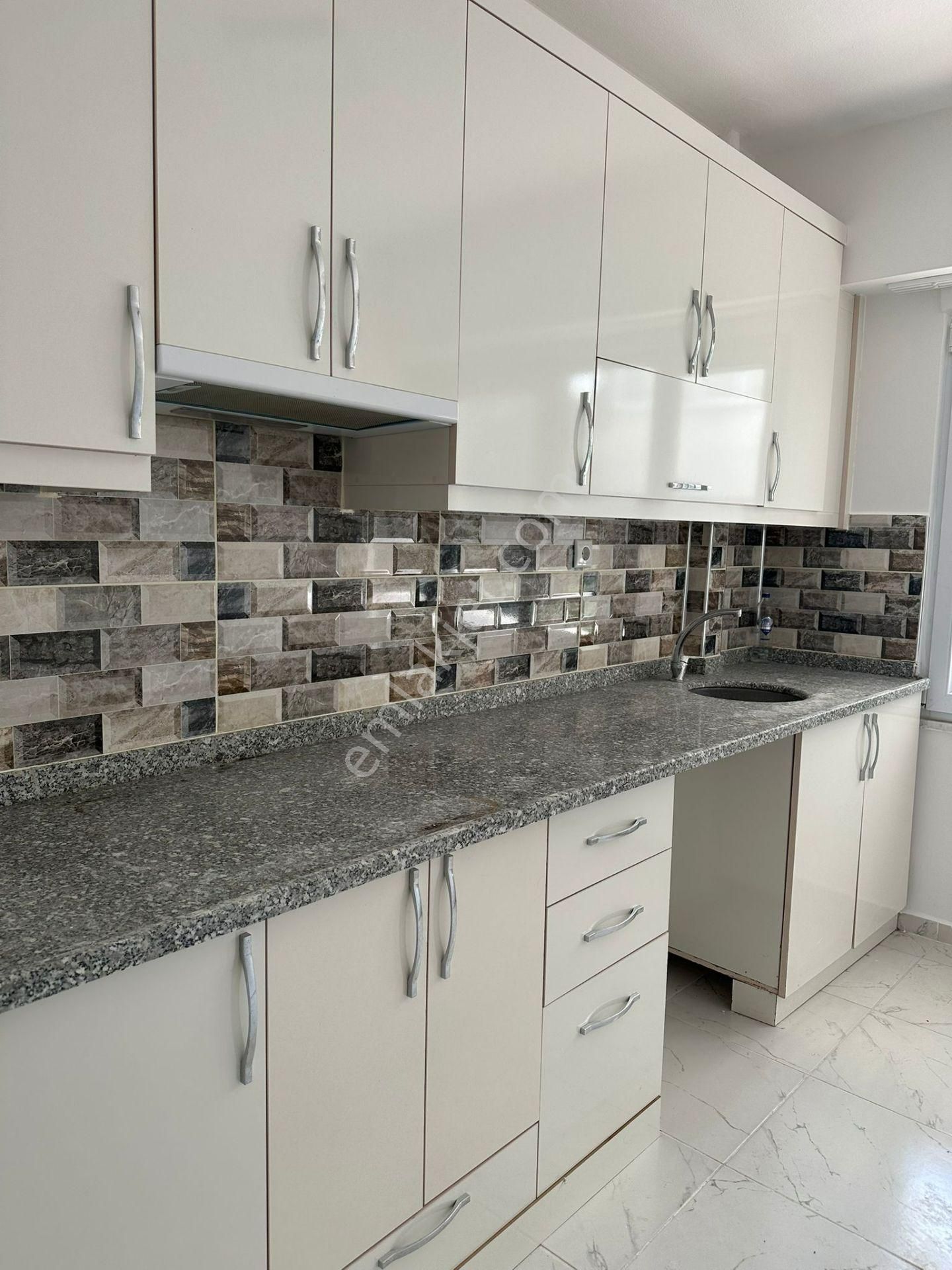 Kumlada Merkezde 2+1 Satılık Daire