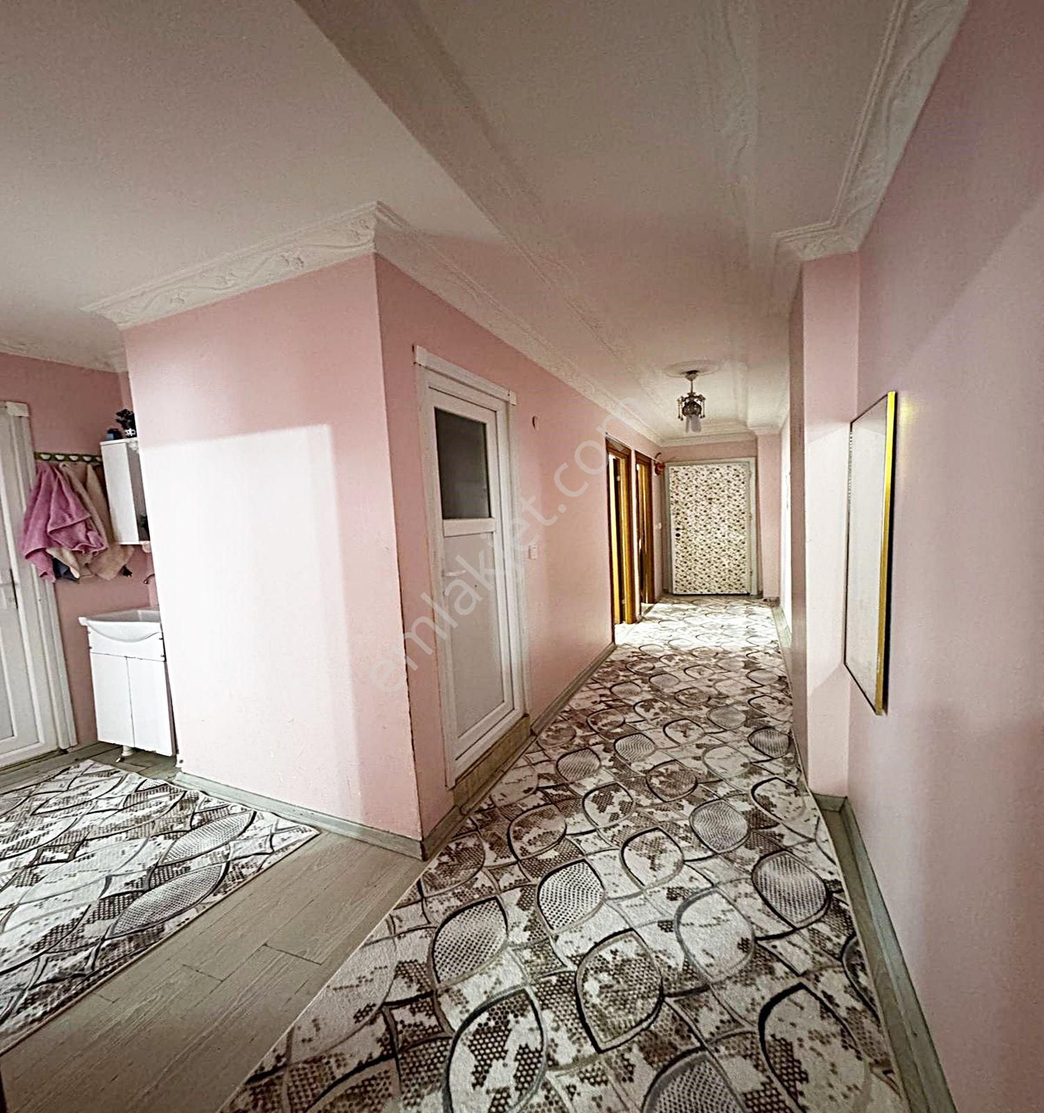 Merkezi Konumda Geniş Aileye Uygun Ferah Temiz 2+1 Satılık Daire - Görsel 12