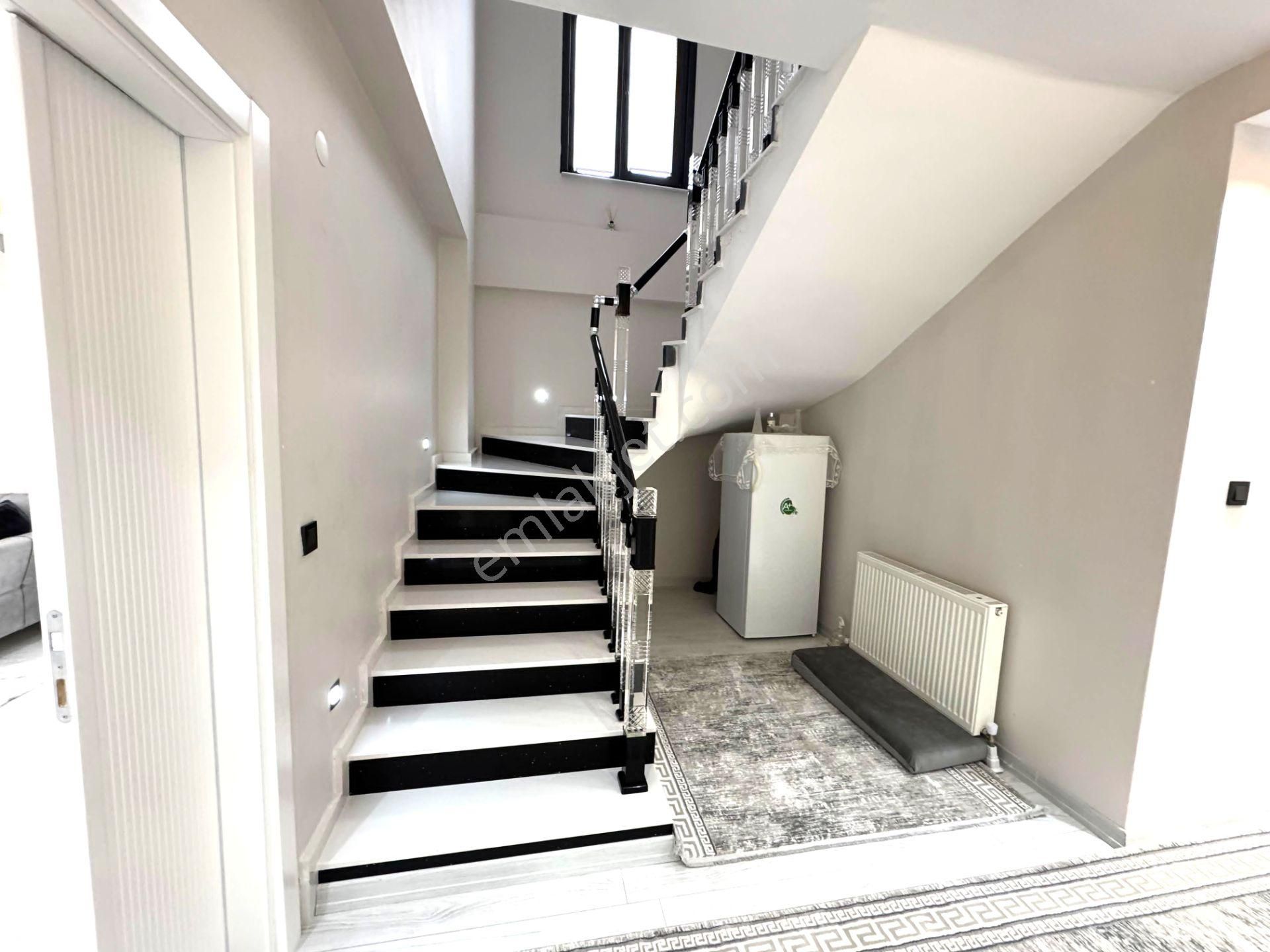 Çerkezköy Kızılpınarda Satılık Vıla 400m Icınde - Görsel 13