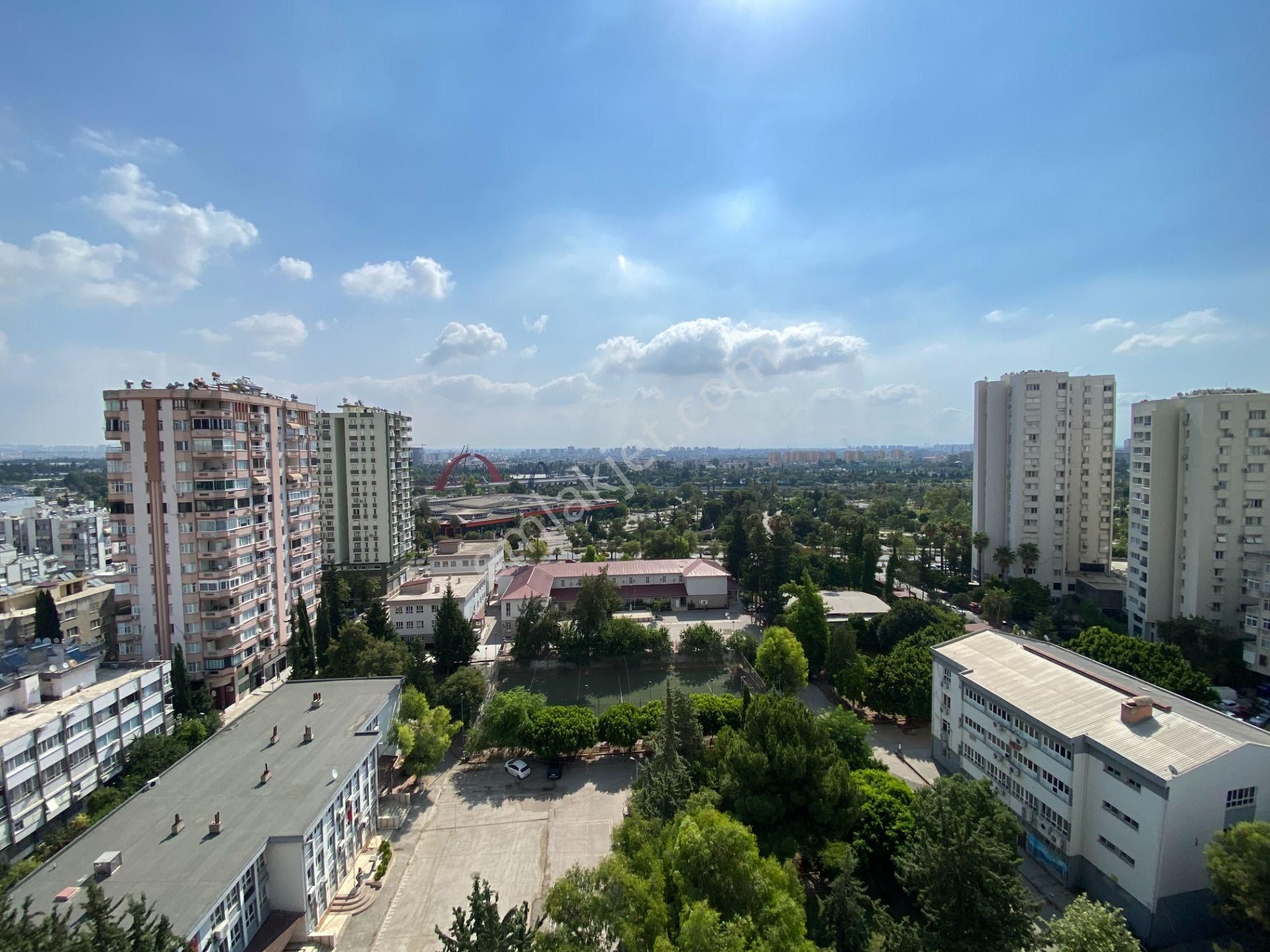 Toros Caddesinde 2+1 110 M2 İskanlı Hasarsız Satılık Daire
