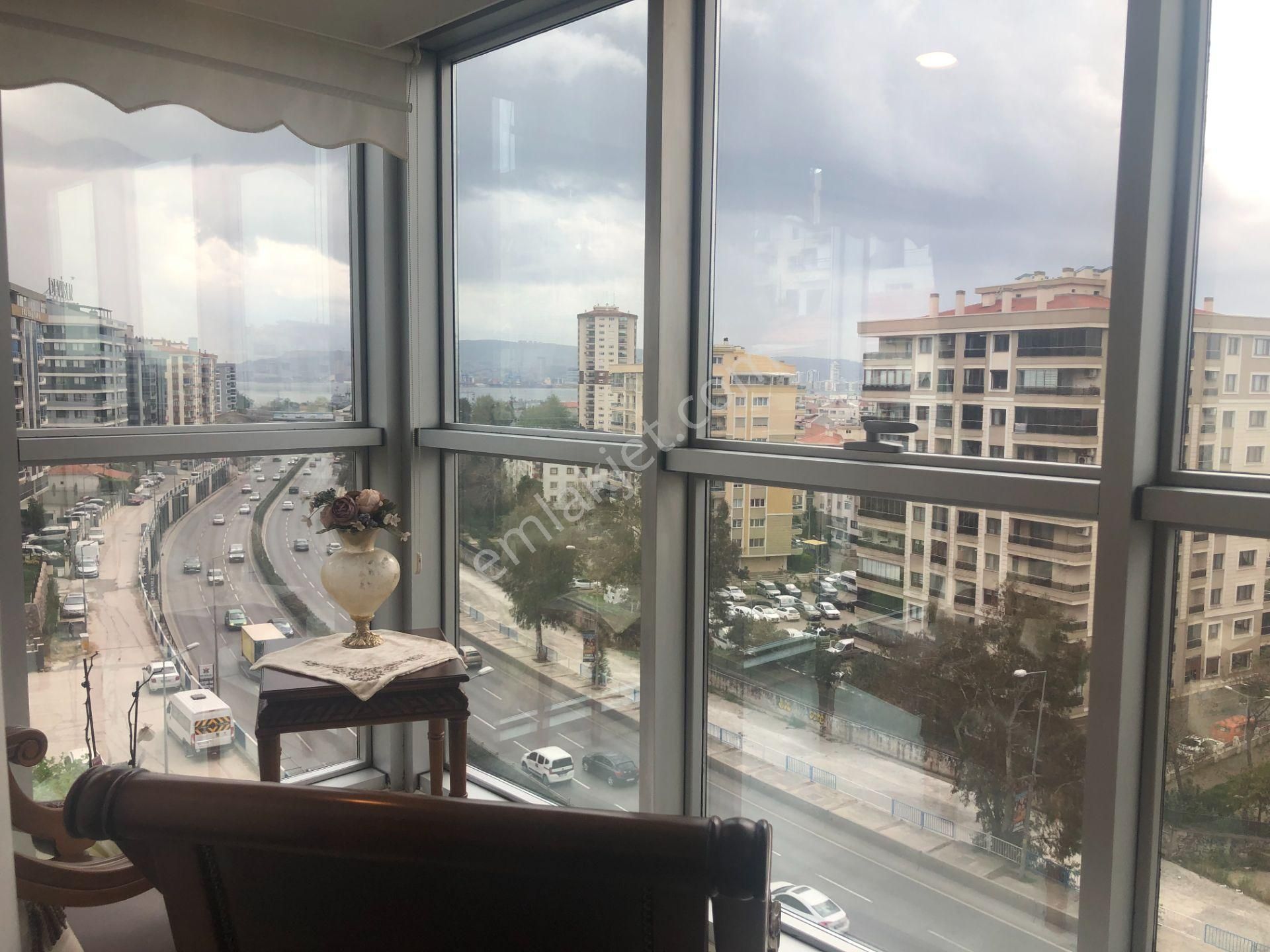 Bayraklı Emek Mahallesi Deniz Manzaralı Anadolu Caddesinde Satılık 3+1 Lüx Daire - Görsel 3