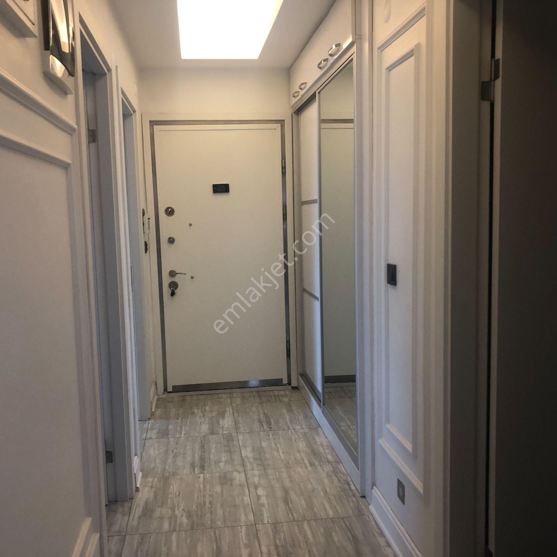 Bayraklı Emek Mahallesi Deniz Manzaralı Anadolu Caddesinde Satılık 3+1 Lüx Daire - Görsel 23