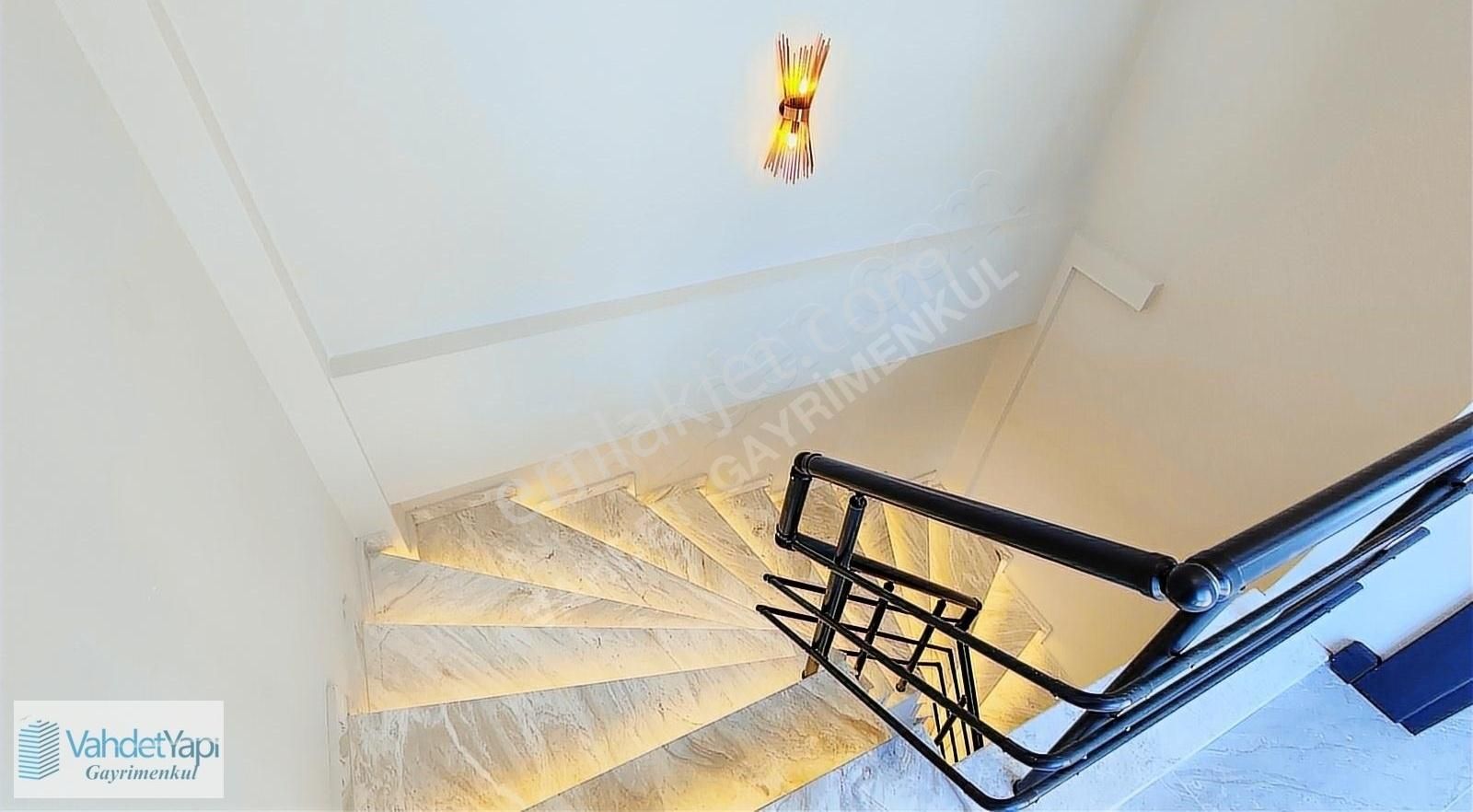 Vahdet'ten Güre'de Harika İç Tasarım, Denize Çok Yakın 3+1 Villa - Görsel 31