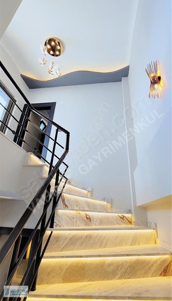 Vahdet'ten Güre'de Harika İç Tasarım, Denize Çok Yakın 3+1 Villa - Görsel 27