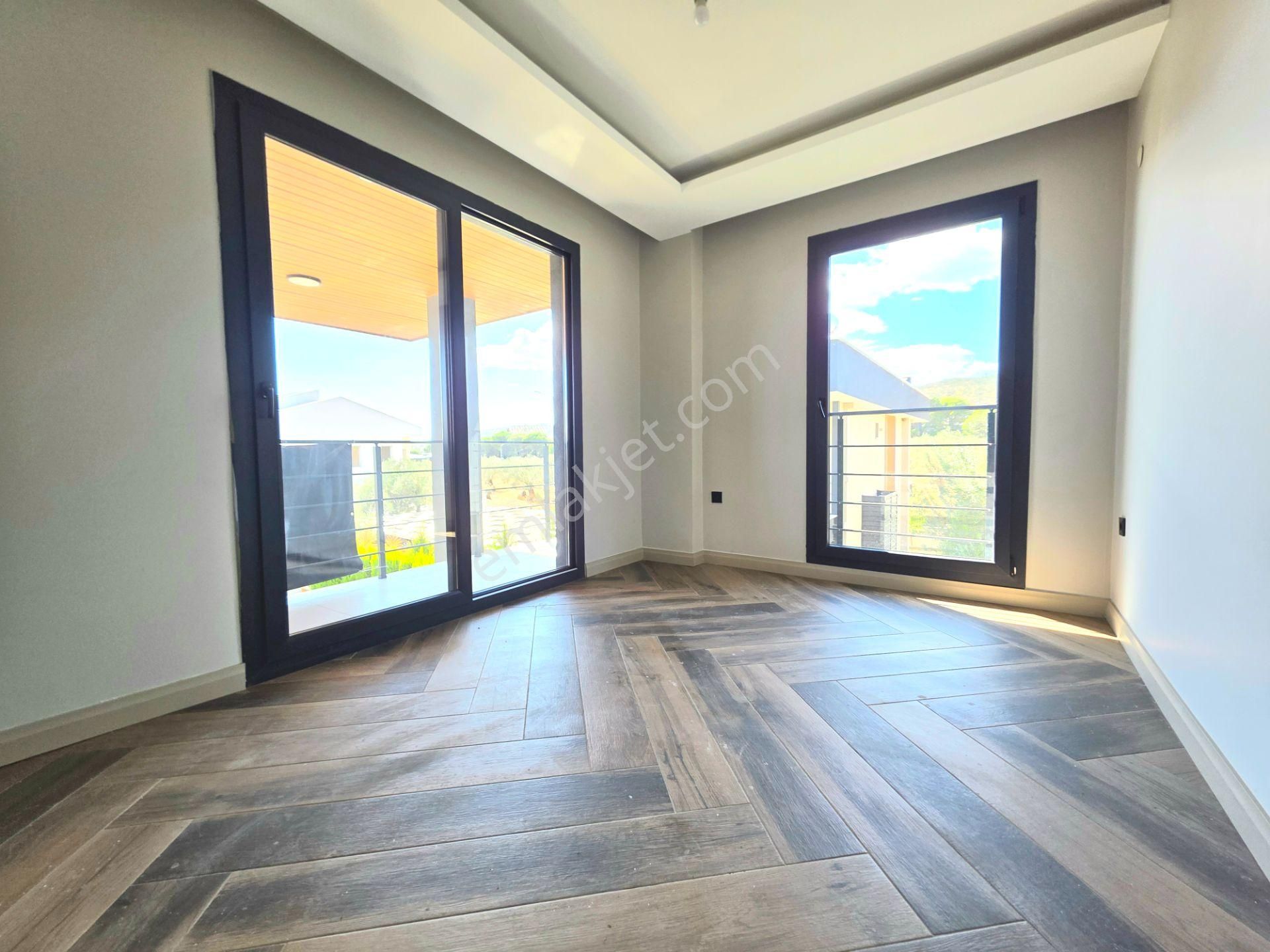 Vahdet'ten Gürede Havuzlu Müstakil Modern Mimari 4+1 Sıfır Villa - Görsel 15