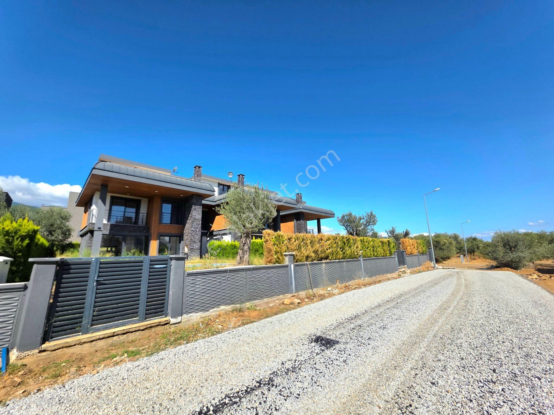 Vahdet'ten Gürede Havuzlu Müstakil Modern Mimari 4+1 Sıfır Villa - Görsel 34