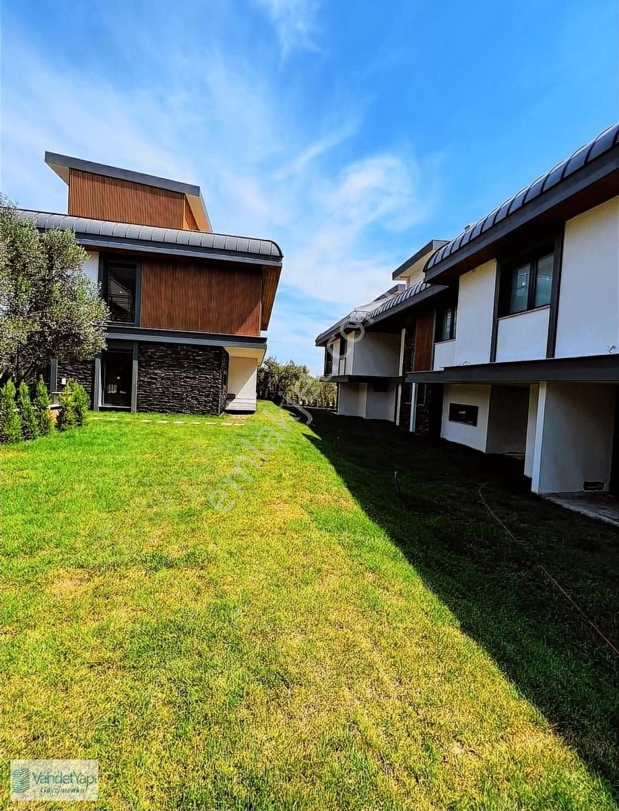 Vahdet'ten Gürede Havuzlu Müstakil Modern Mimari 4+1 Sıfır Villa - Görsel 5