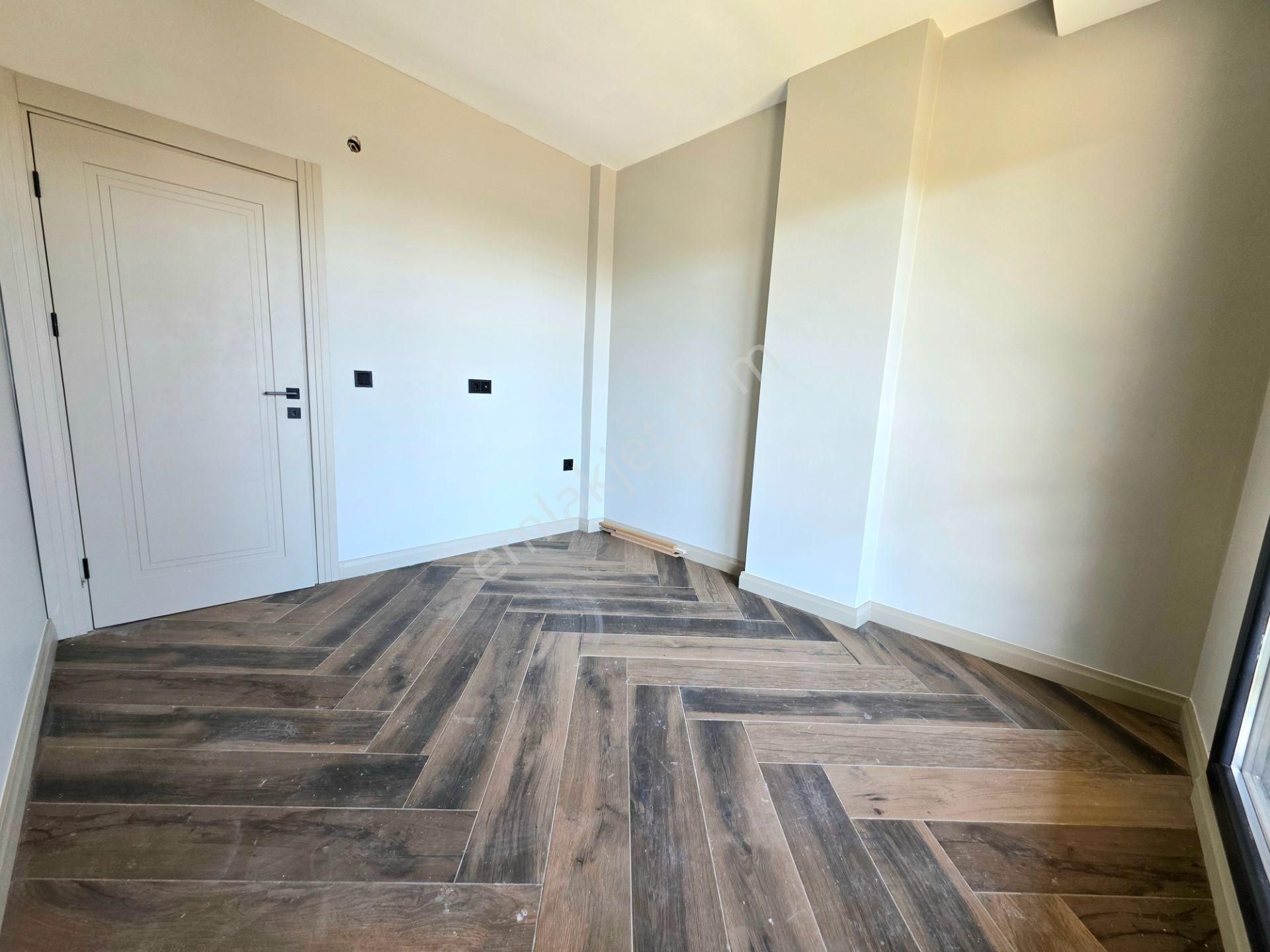 Vahdet'ten Gürede Havuzlu Müstakil Modern Mimari 4+1 Sıfır Villa - Görsel 14