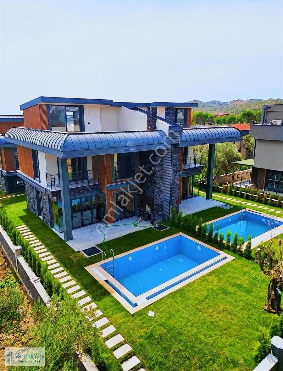 Vahdet'ten Gürede Havuzlu Müstakil Modern Mimari 4+1 Sıfır Villa - Görsel 2