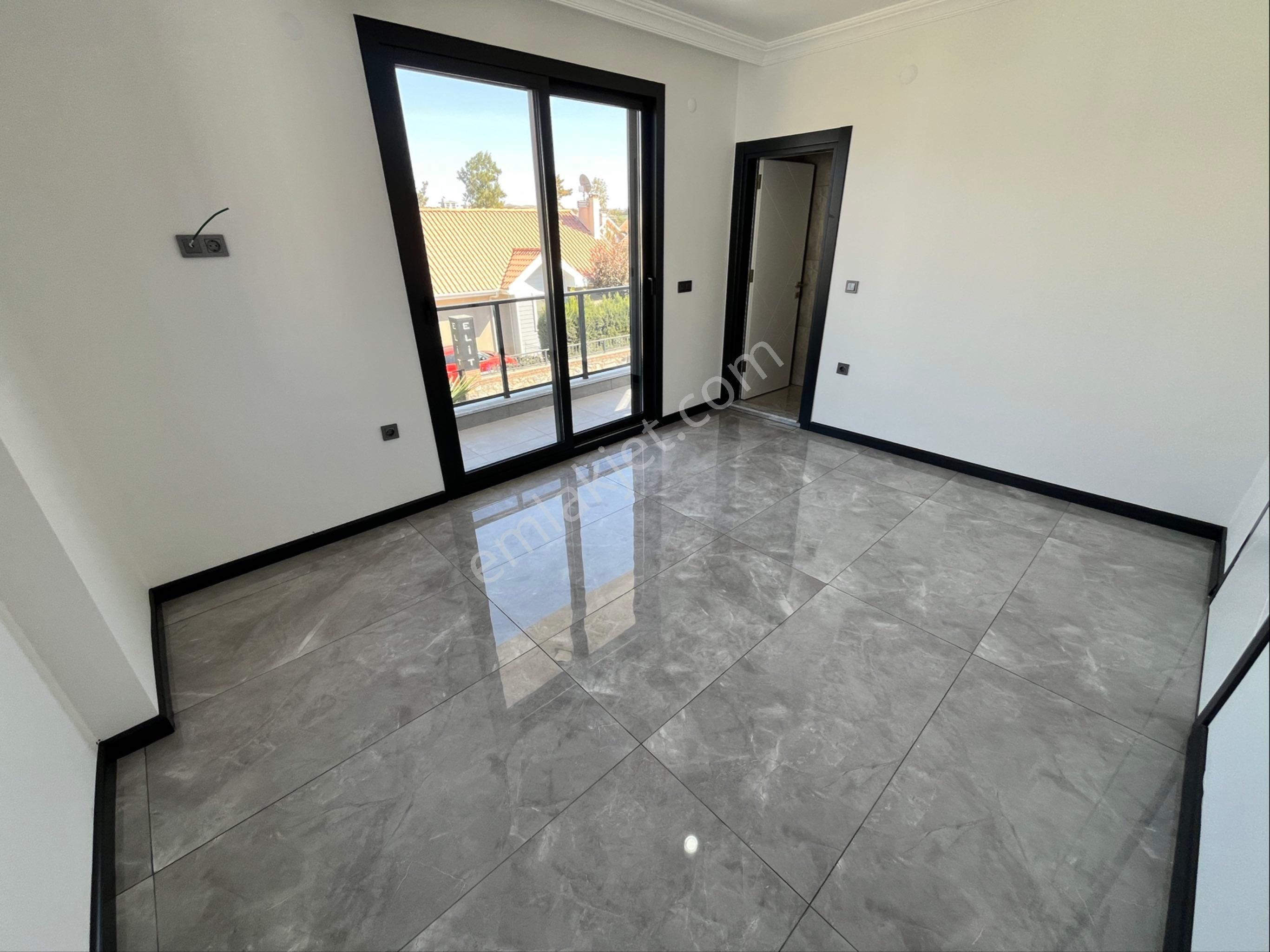 Didim Sağtur'da Tam Müstakil Site İçi Lüks Sıfır Villa - Görsel 33