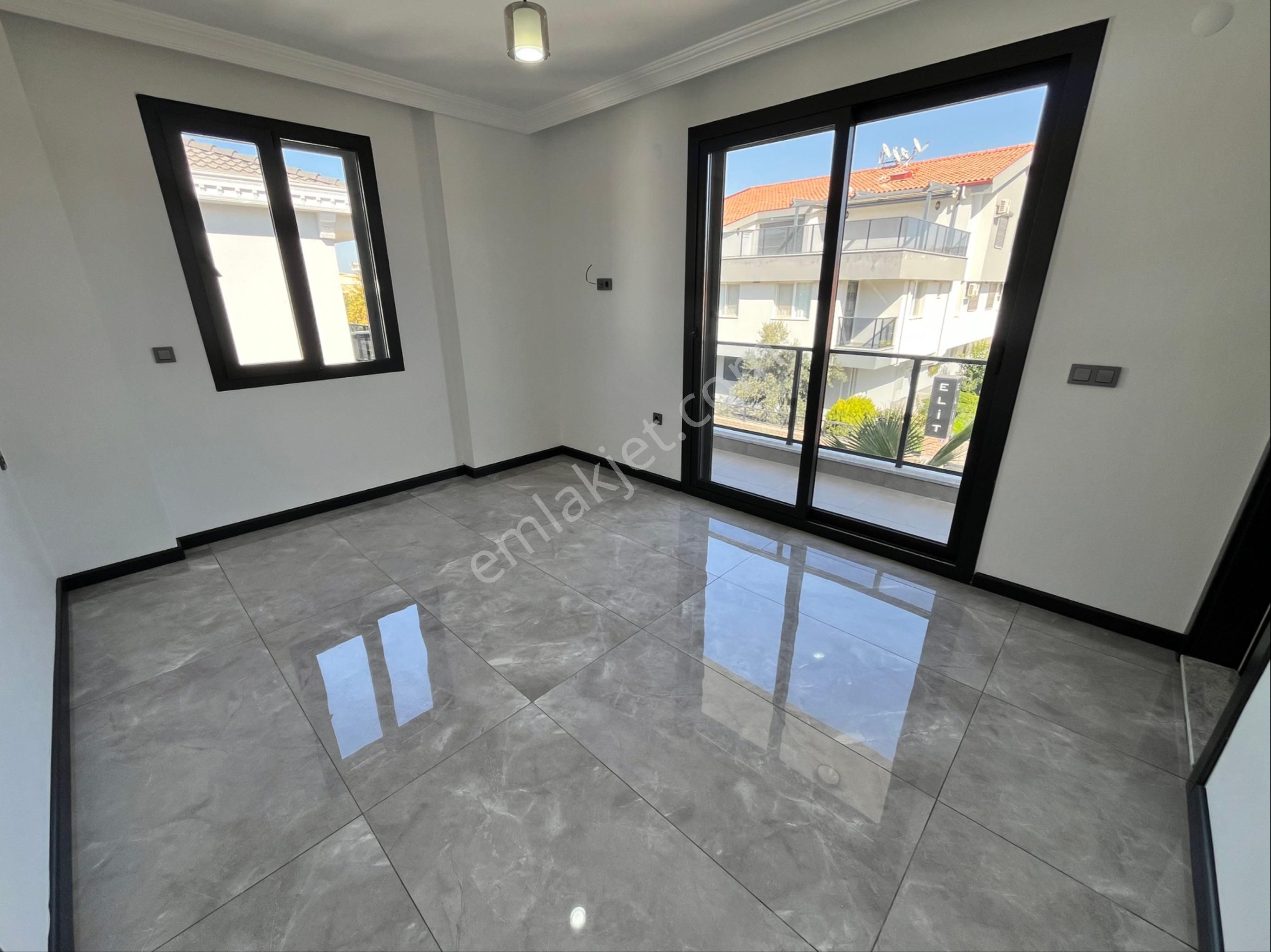 Didim Sağtur'da Tam Müstakil Site İçi Lüks Sıfır Villa - Görsel 34